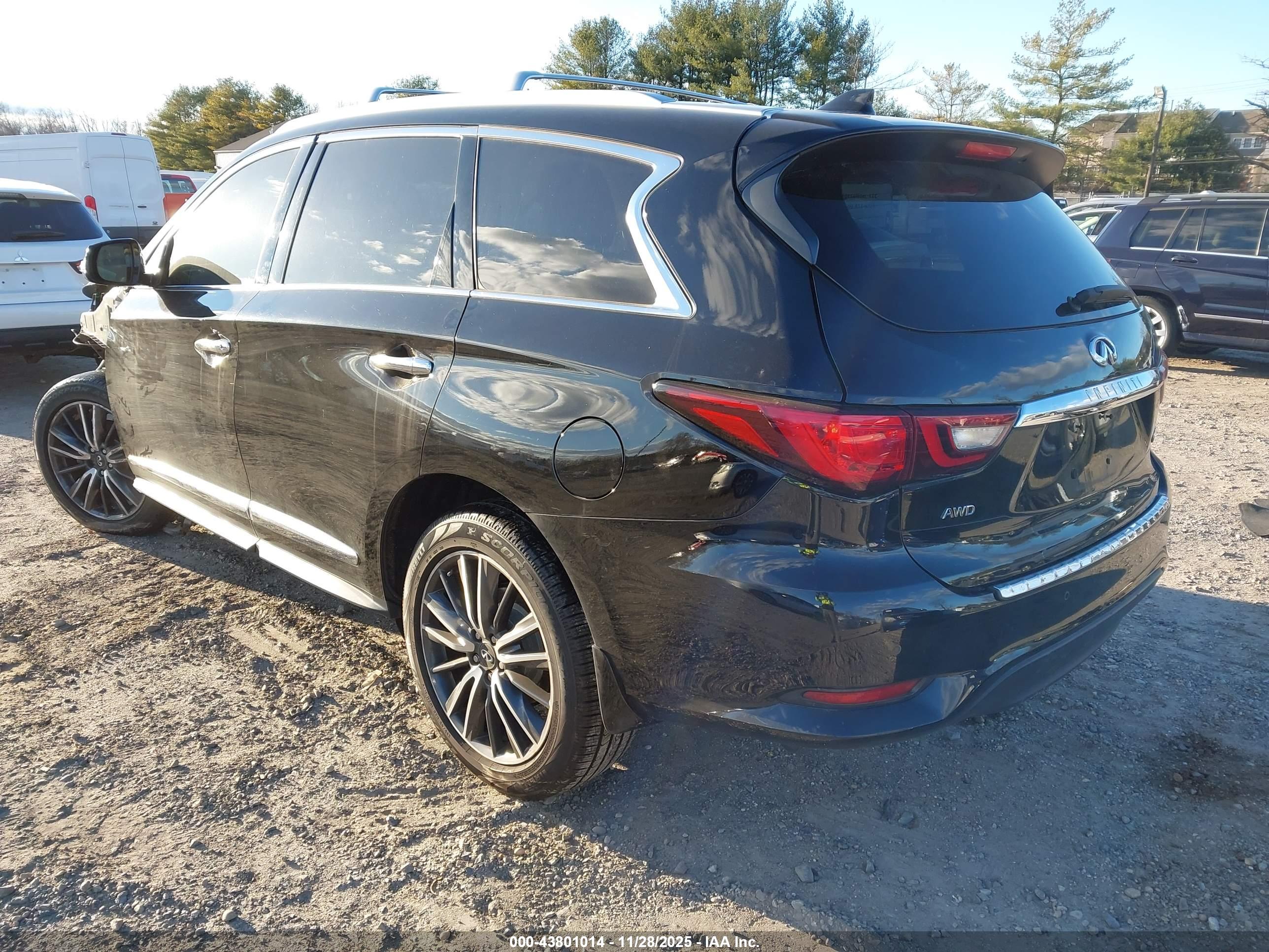 INFINITI QX60 image 3