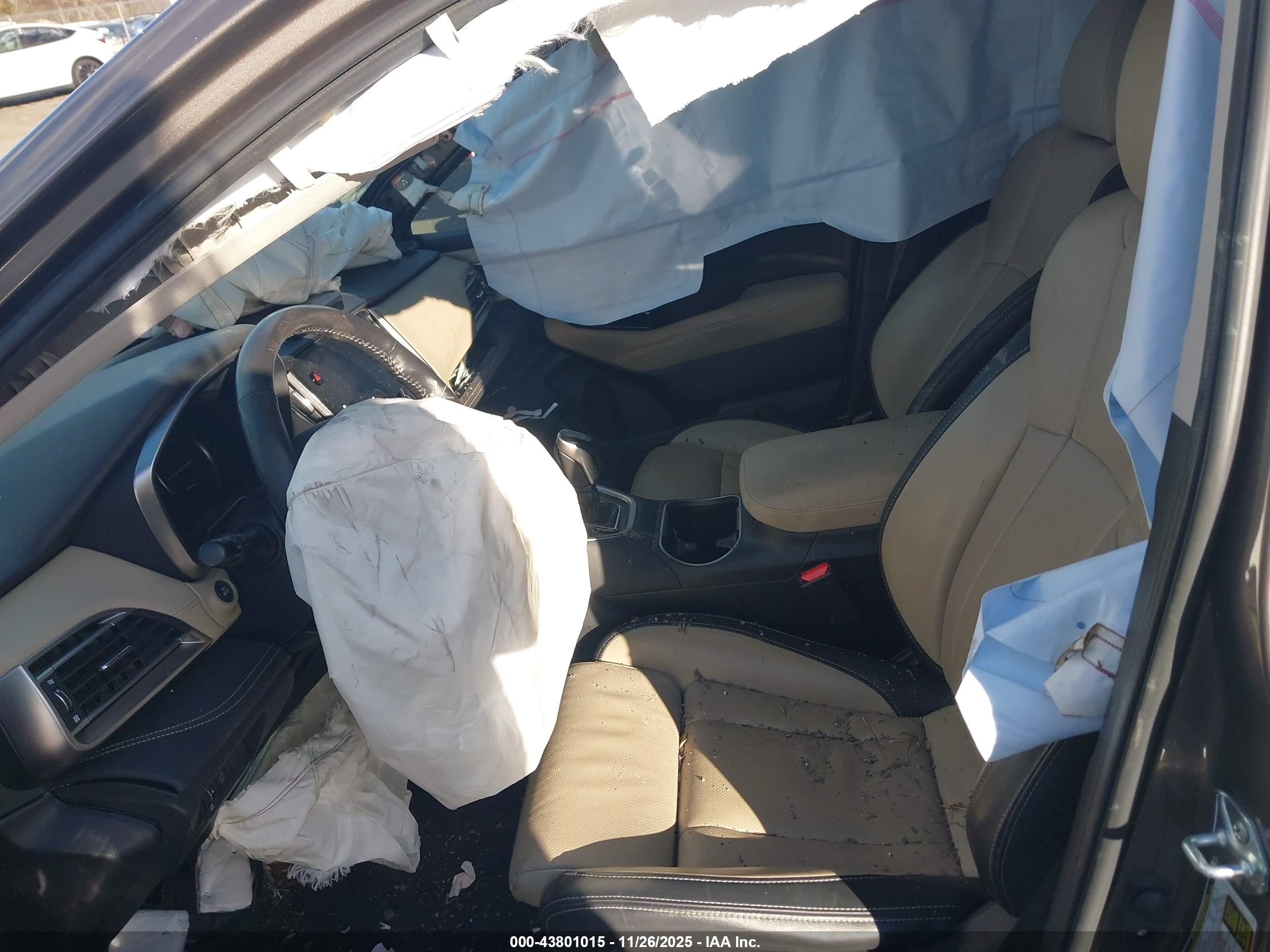 SUBARU OUTBACK image 5