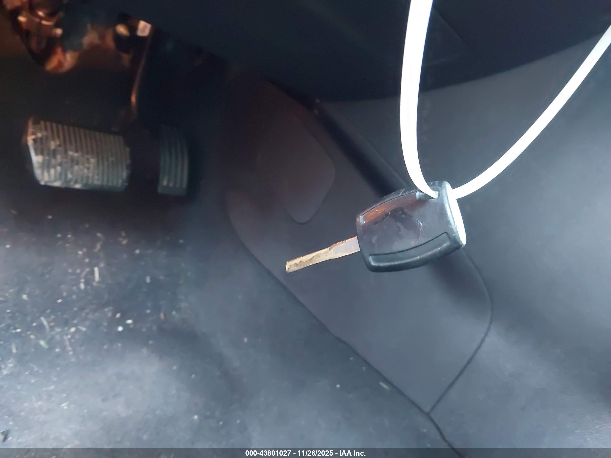 FORD FOCUS image 11