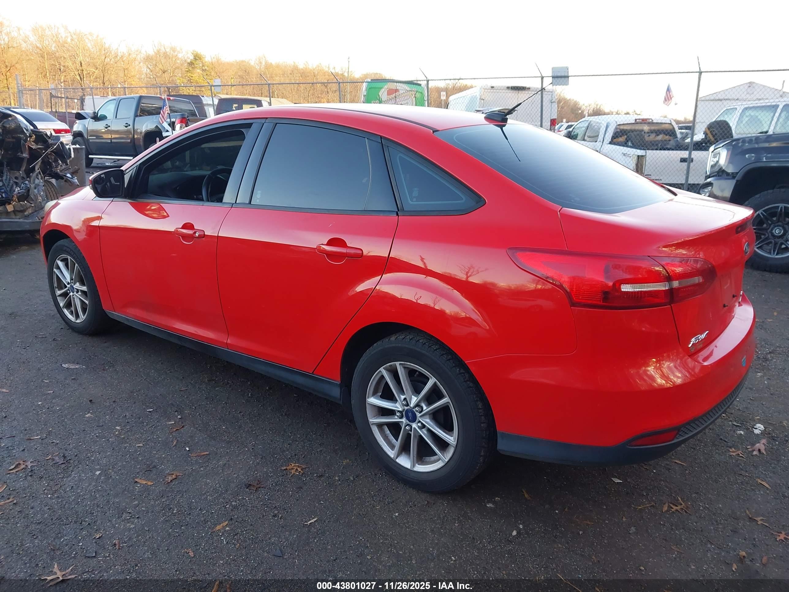 FORD FOCUS image 3
