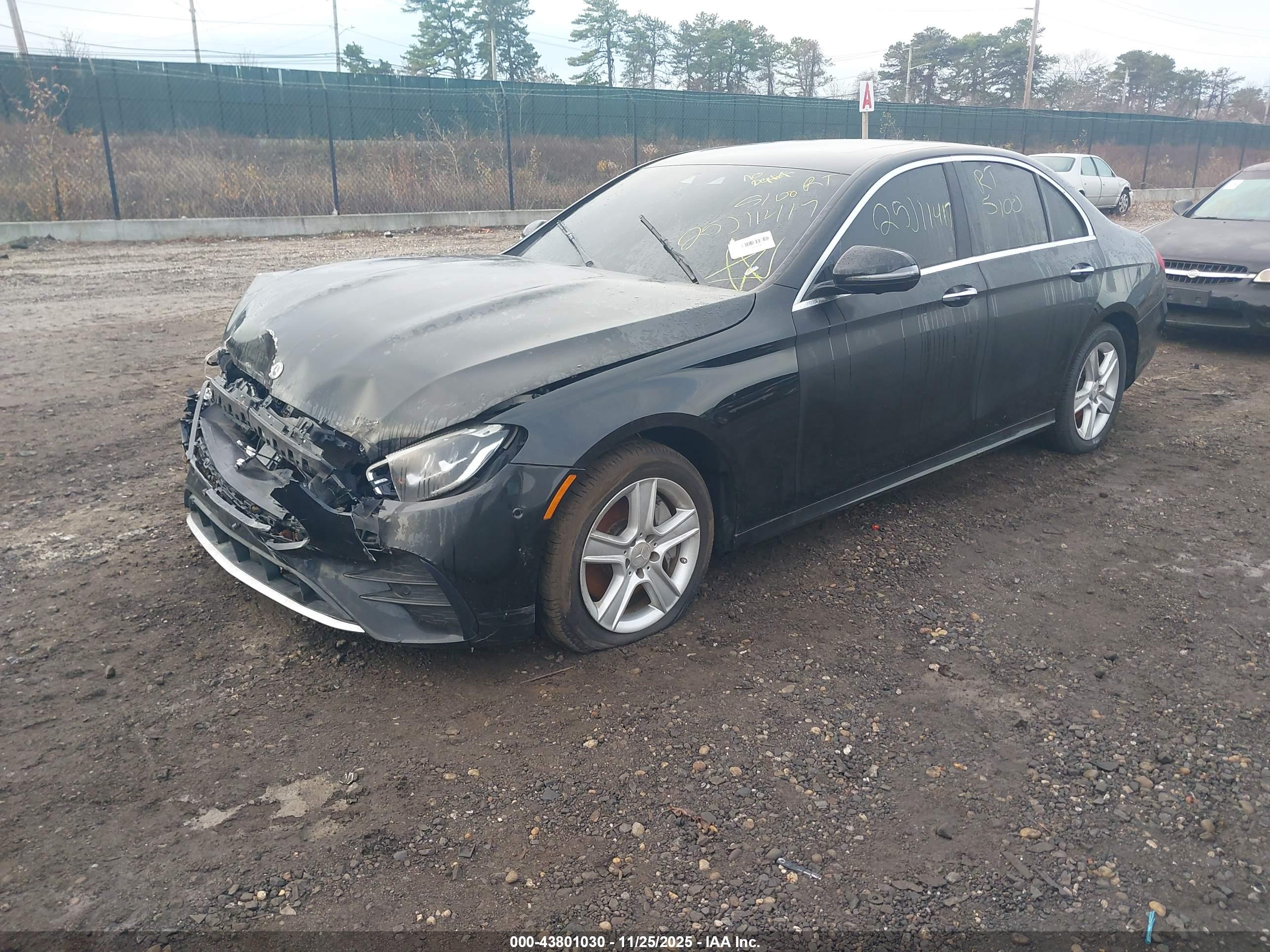 MERCEDES-BENZ E image 2