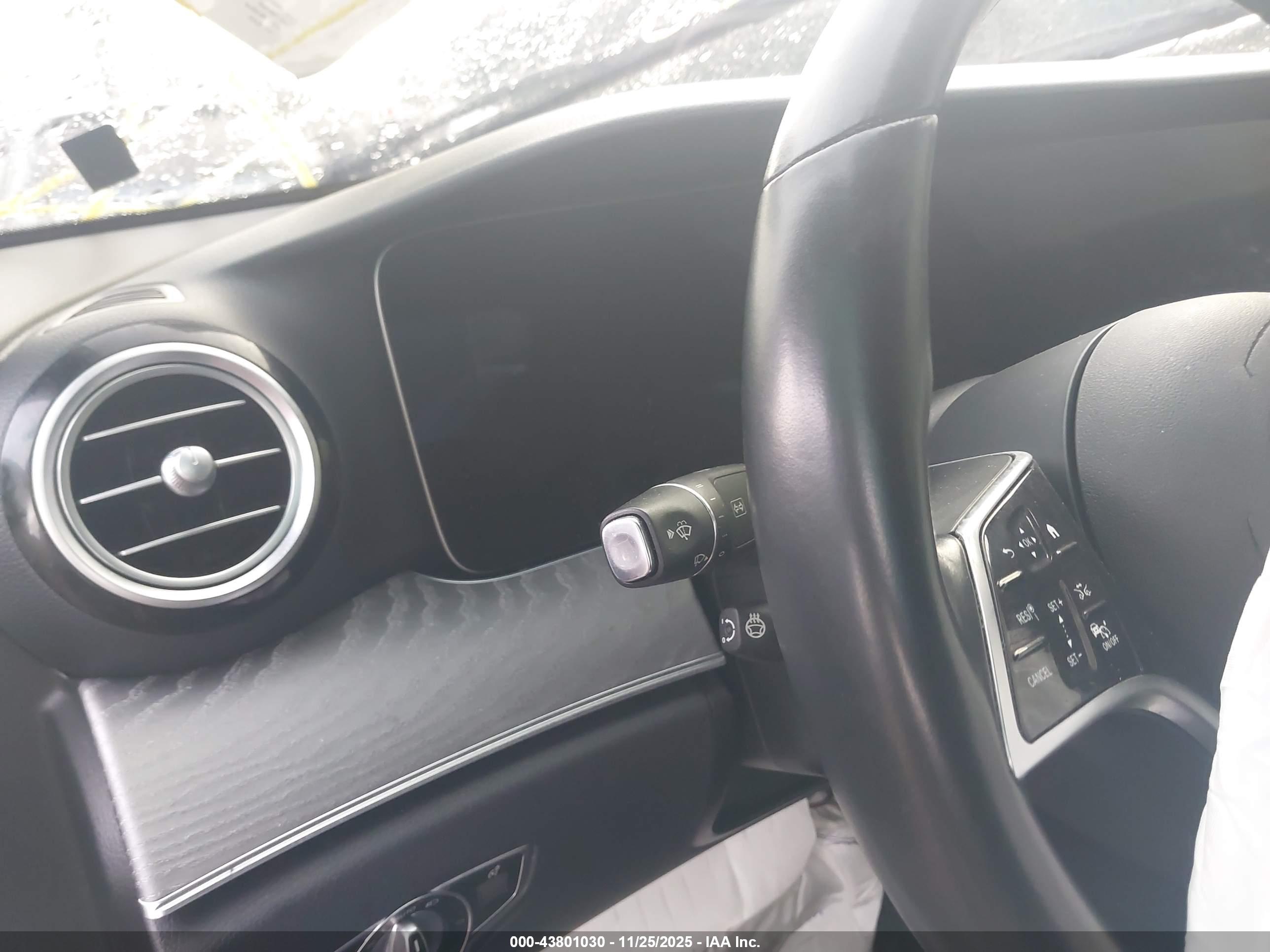 MERCEDES-BENZ E image 7