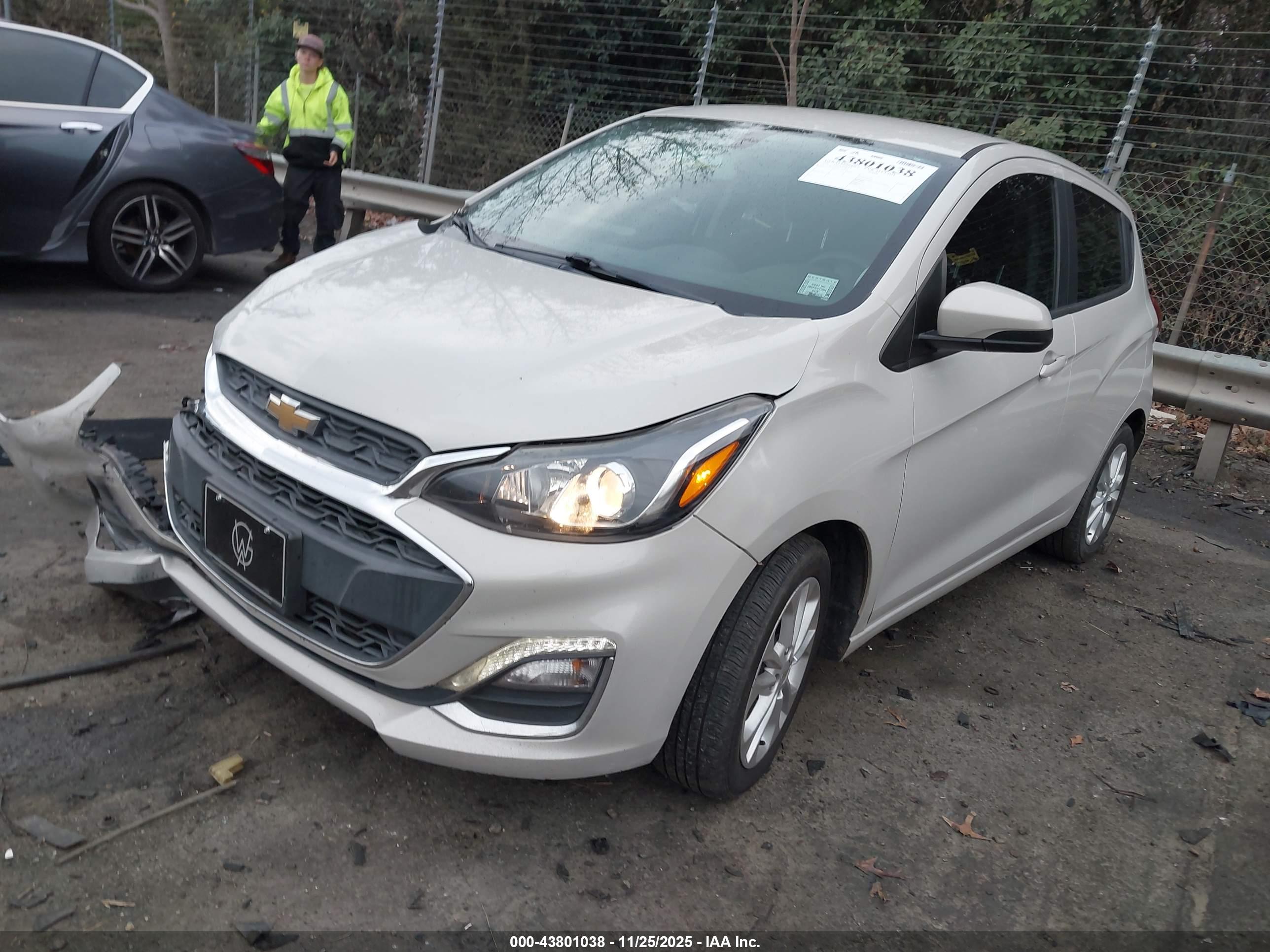 CHEVROLET SPARK image 2