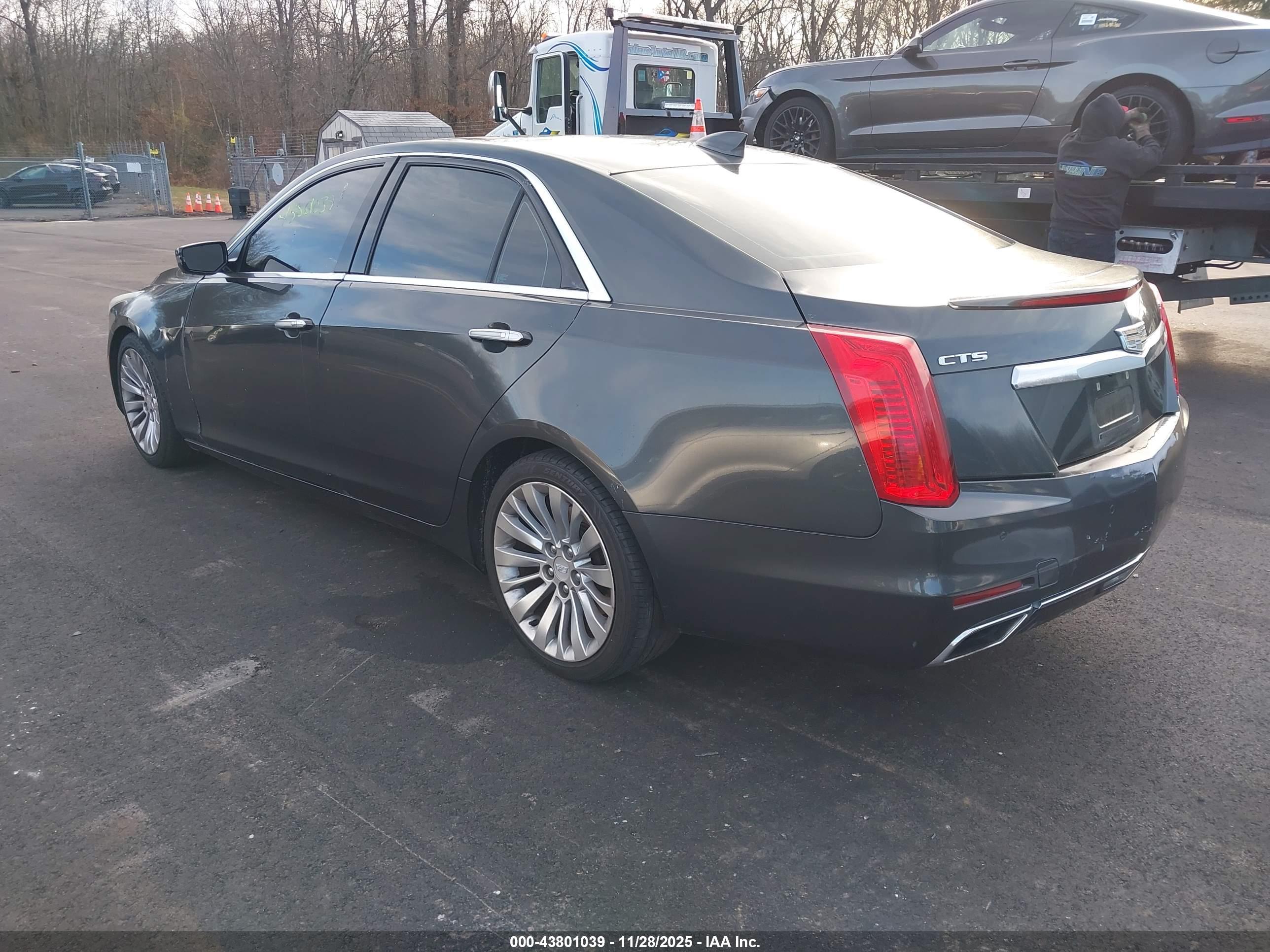 CADILLAC CTS image 3