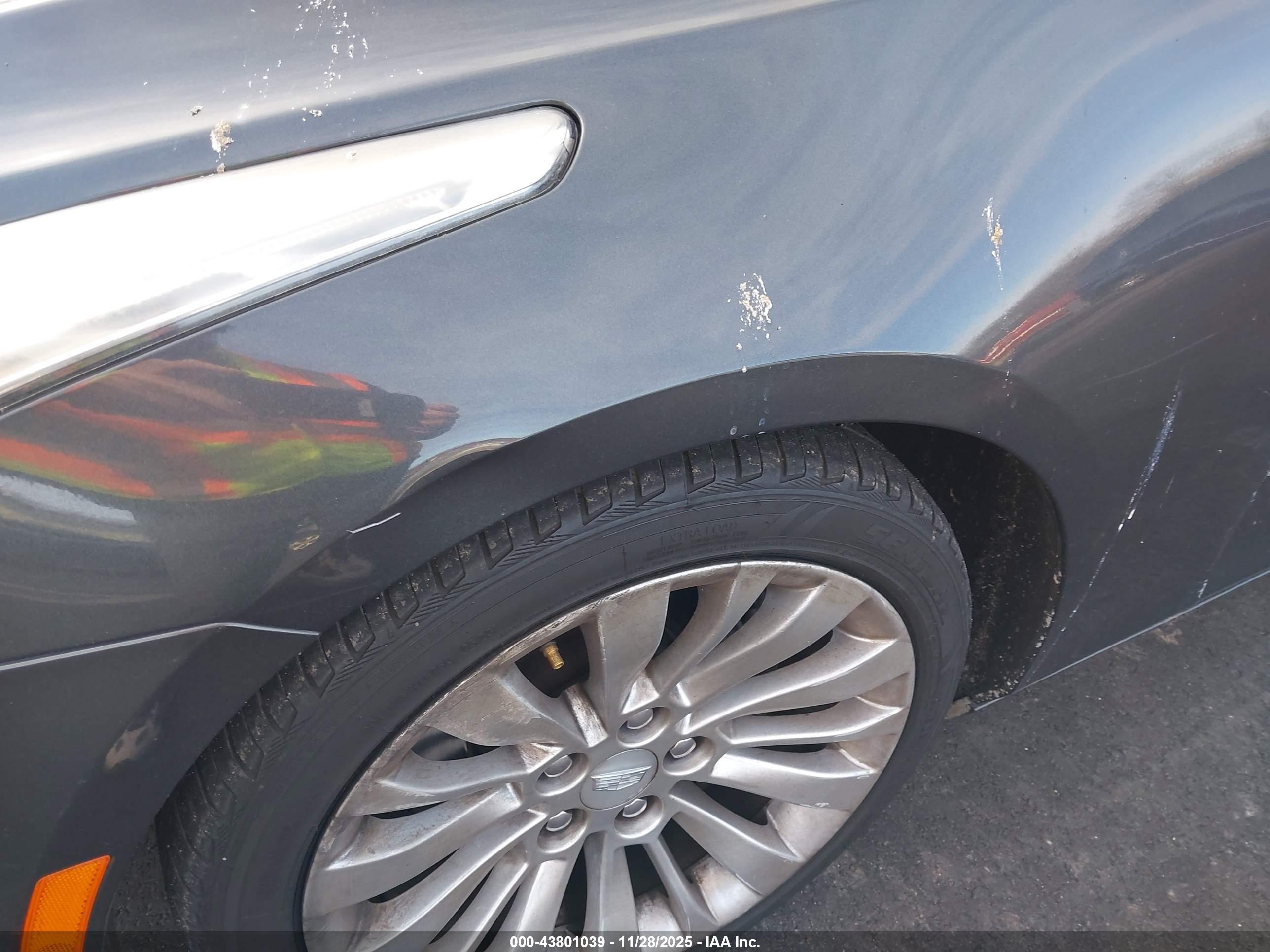 CADILLAC CTS image 6
