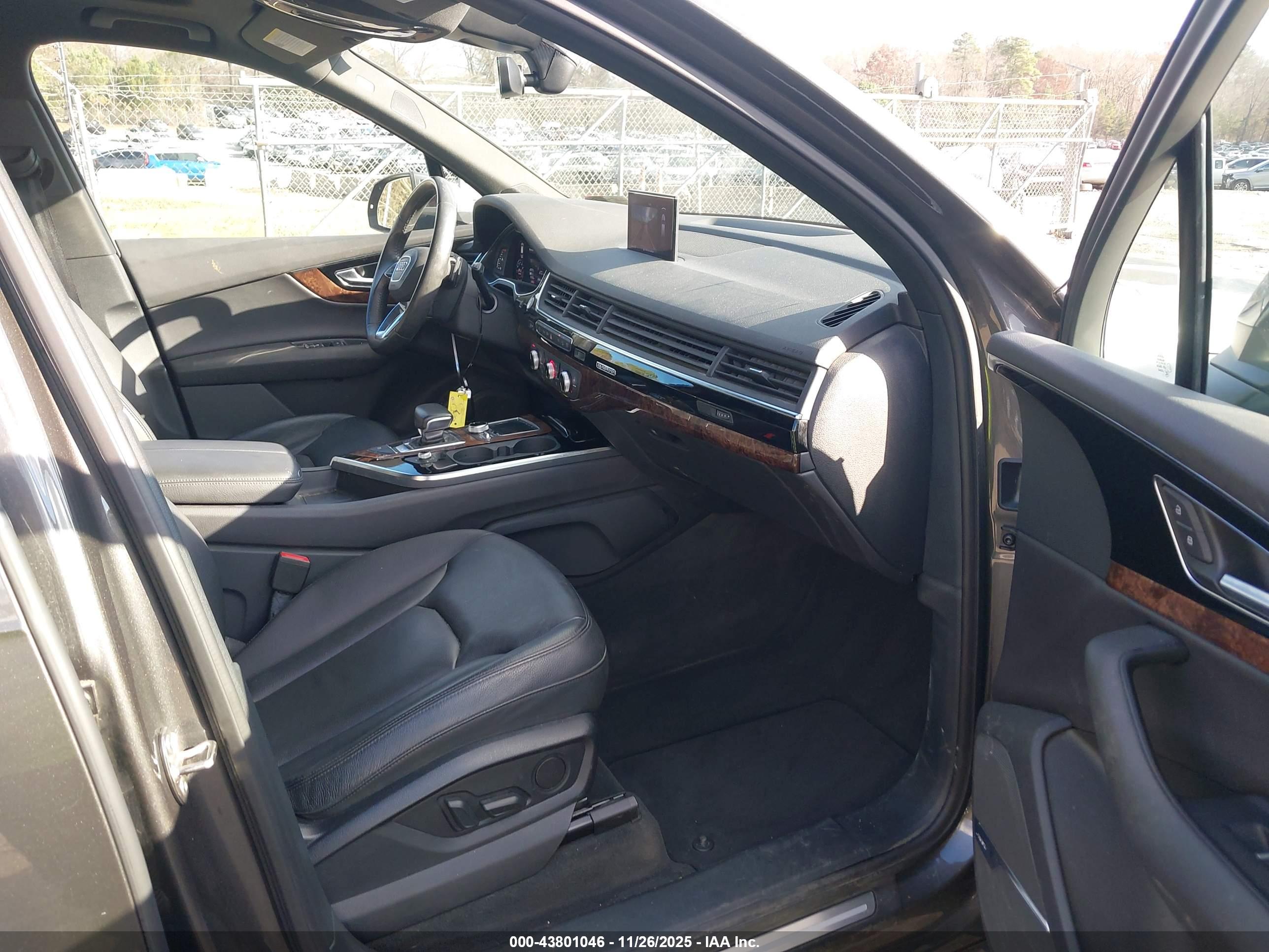 AUDI Q7 image 5