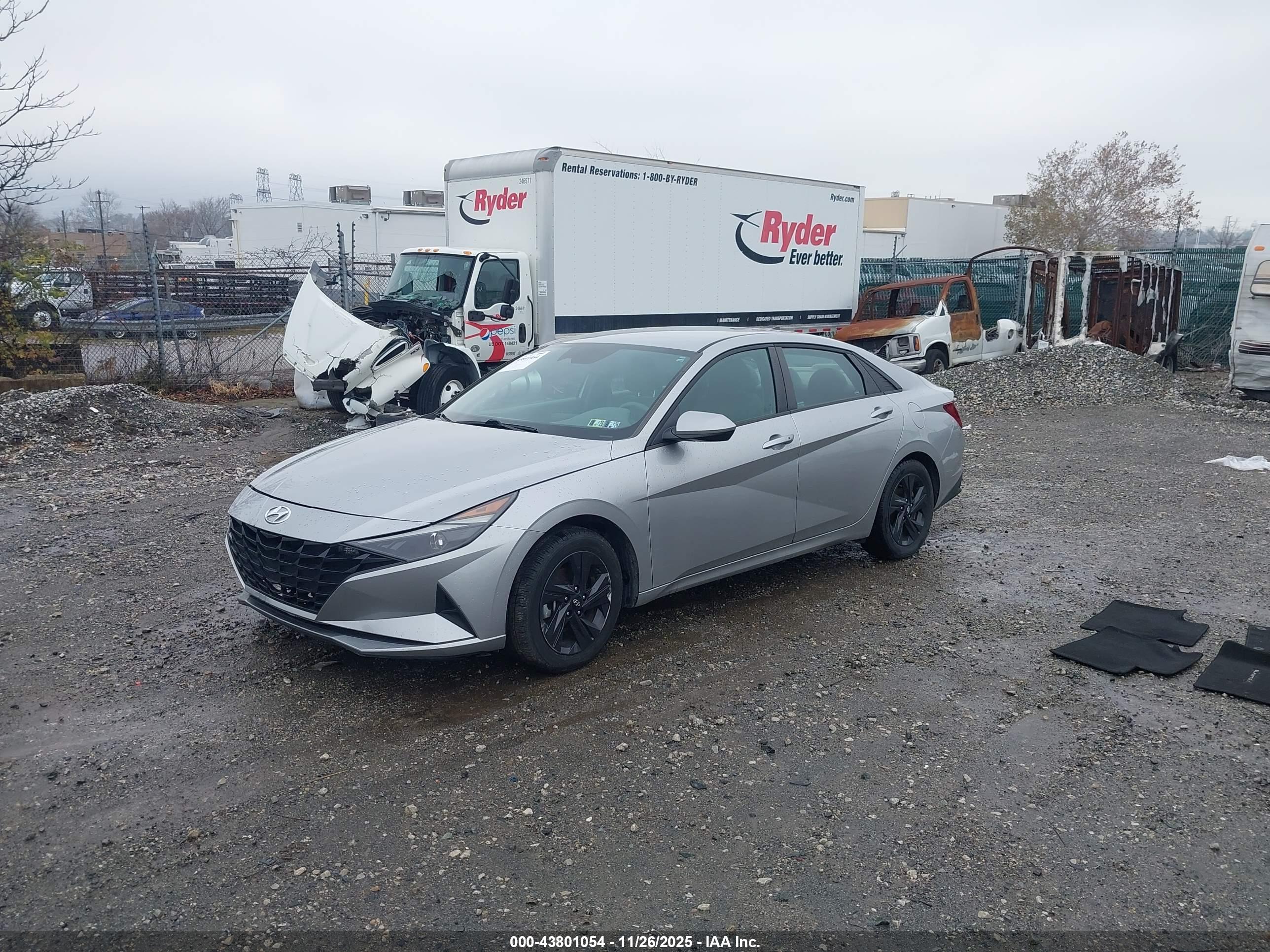 HYUNDAI ELANTRA image 2