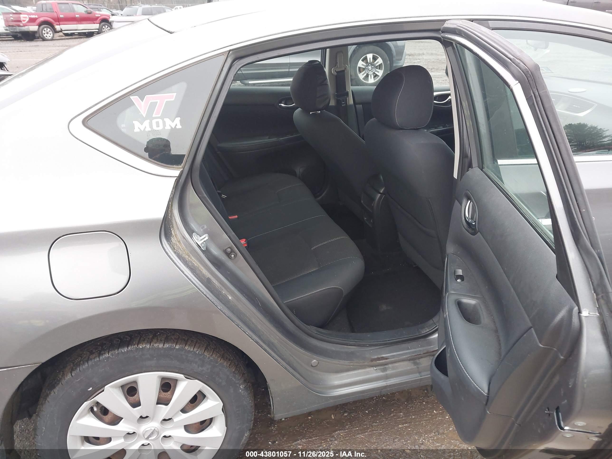 NISSAN SENTRA image 8