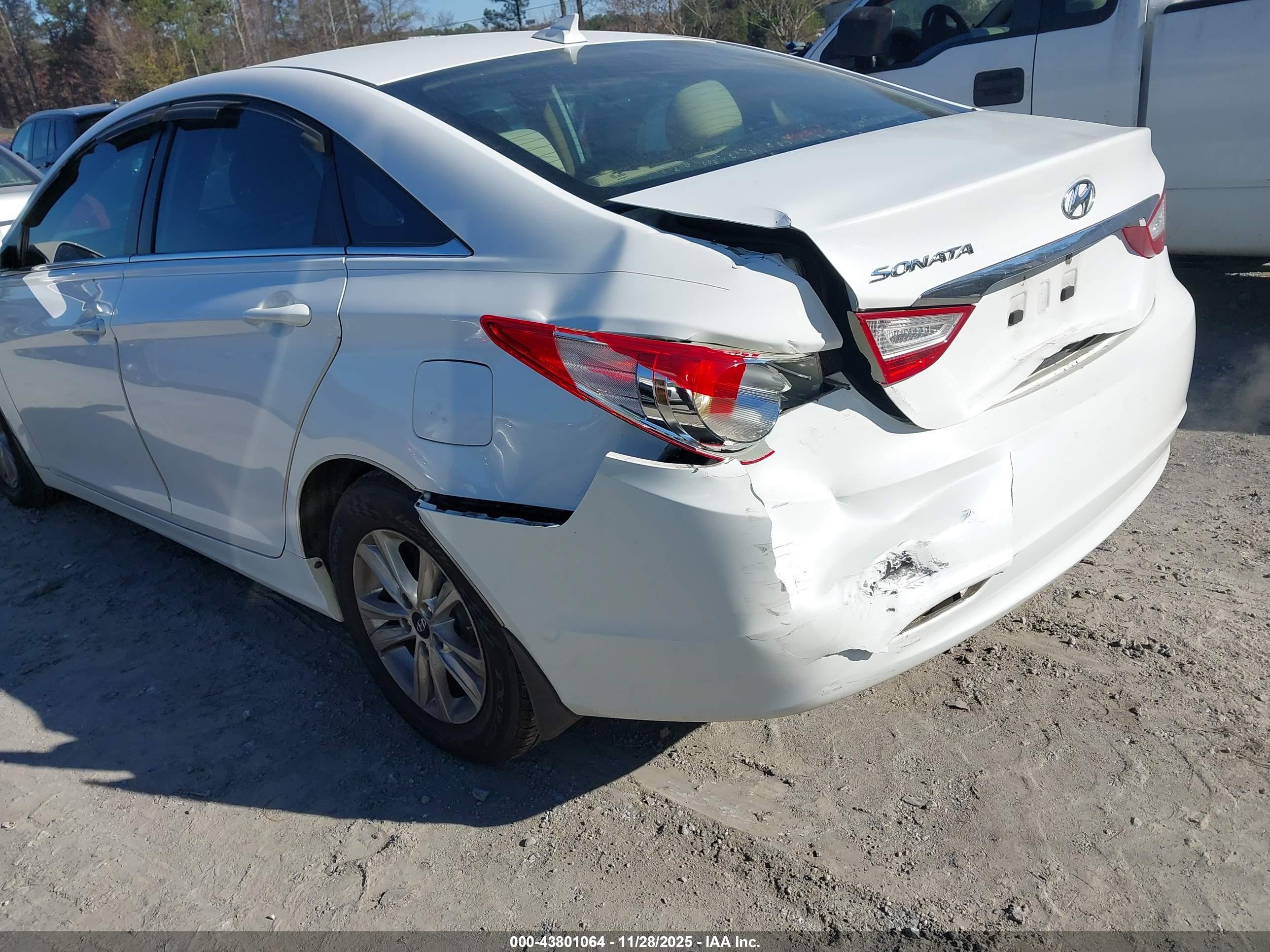 HYUNDAI SONATA image 6
