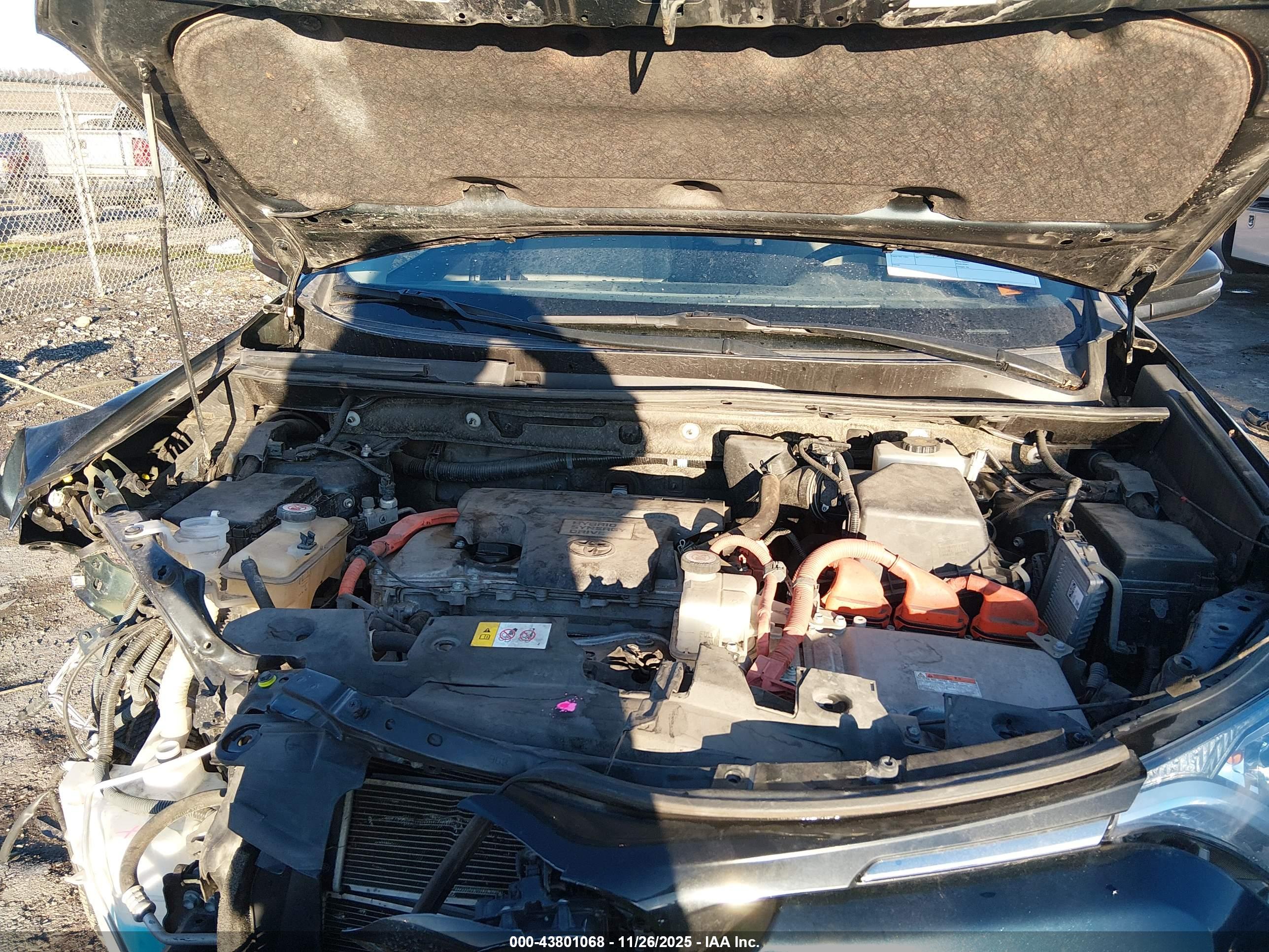 TOYOTA RAV4 image 10