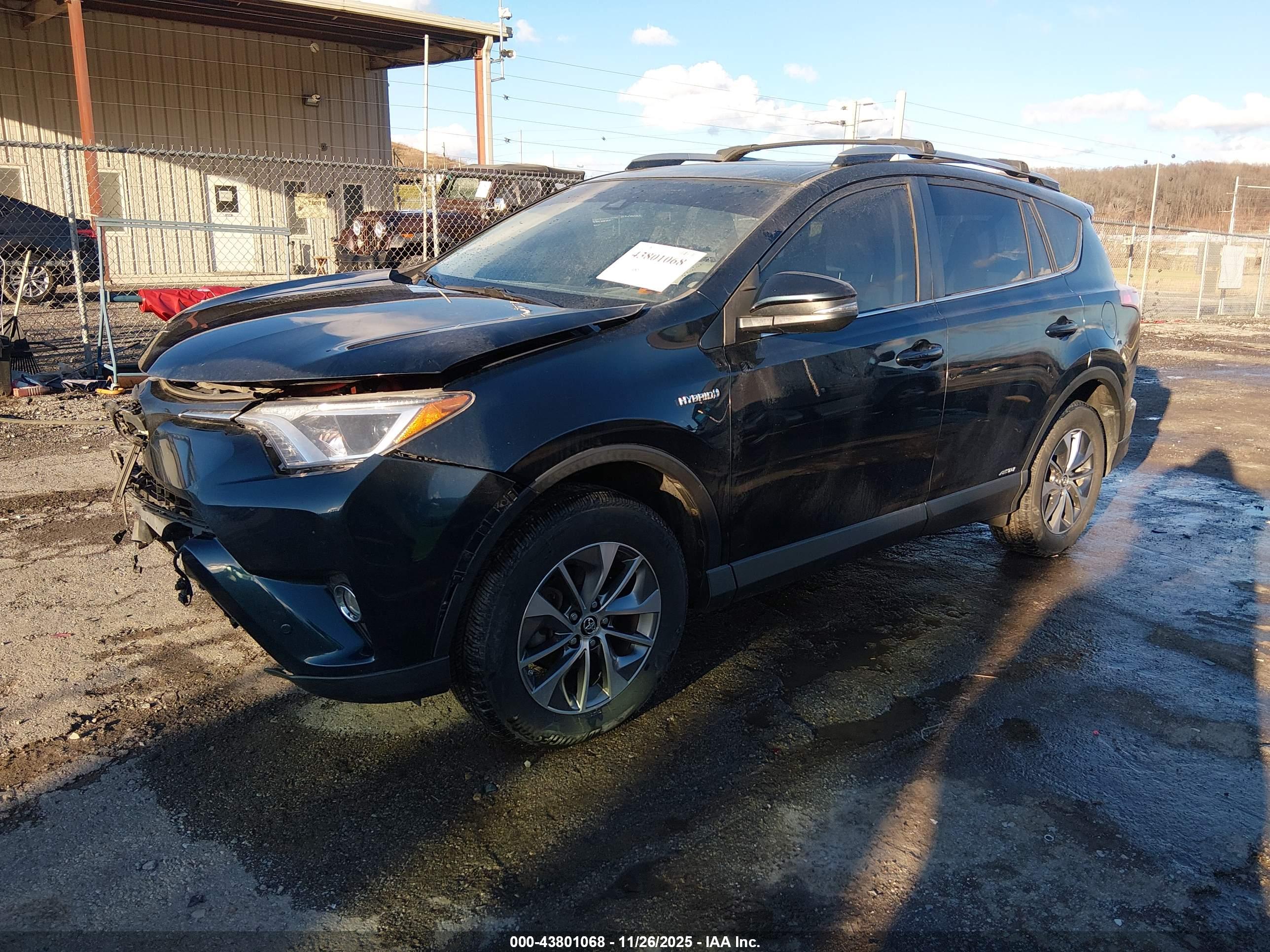TOYOTA RAV4 image 2