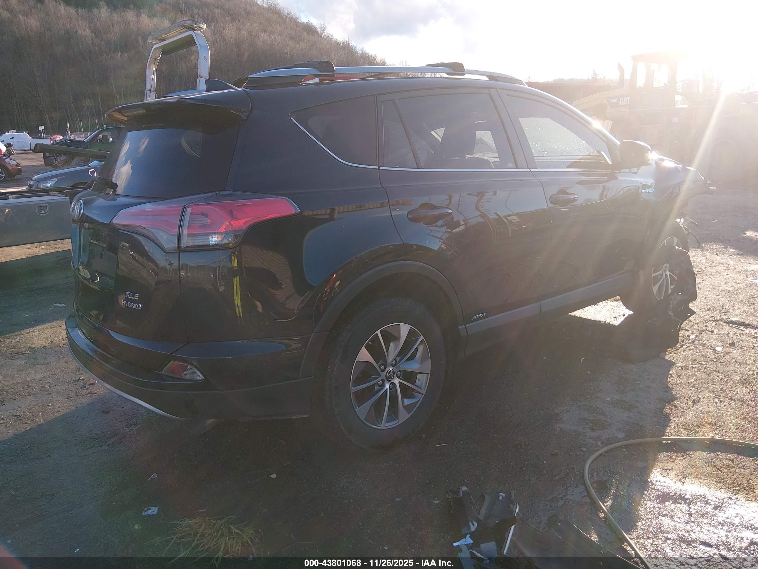 TOYOTA RAV4 image 4