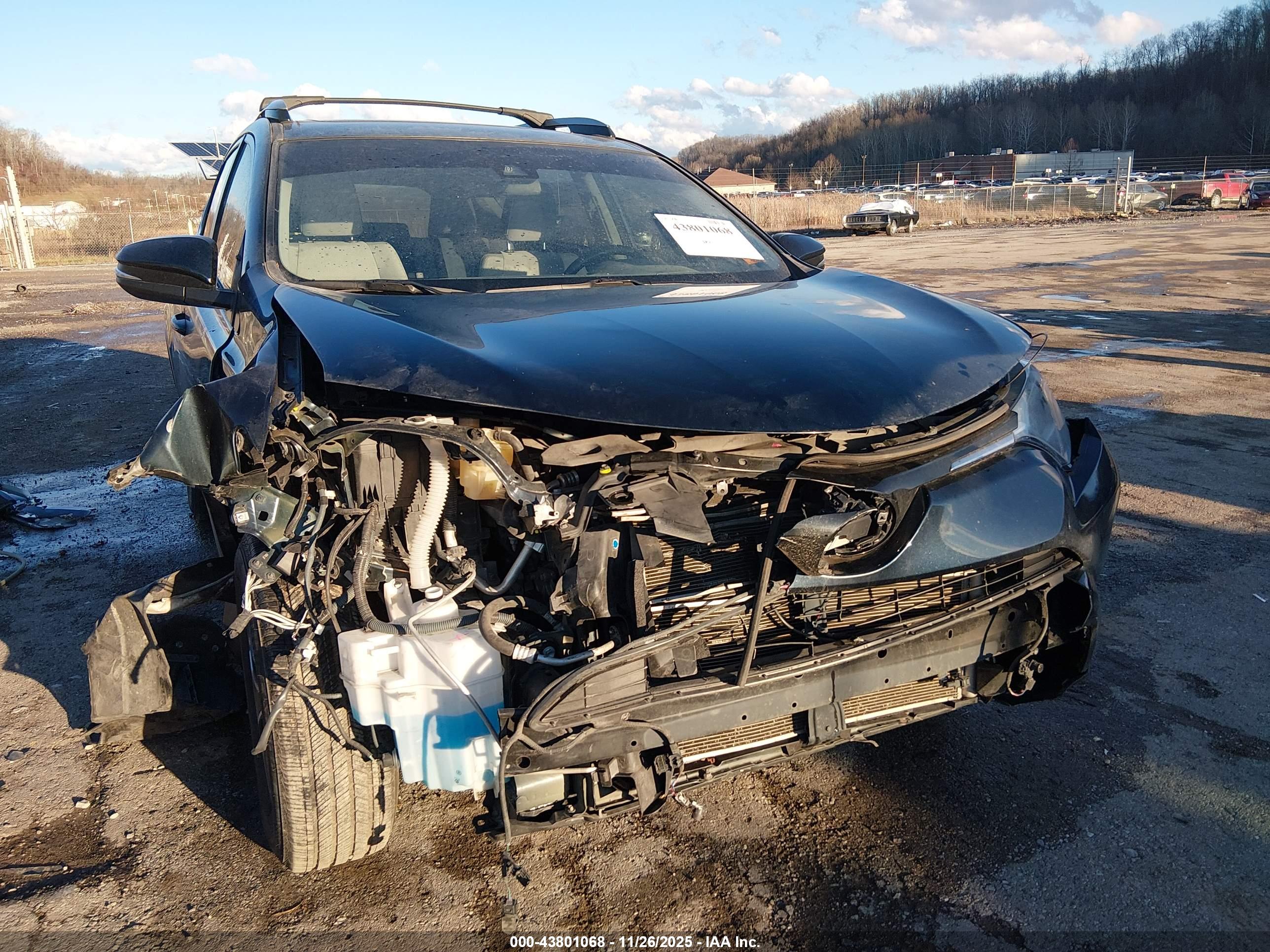 TOYOTA RAV4 image 6
