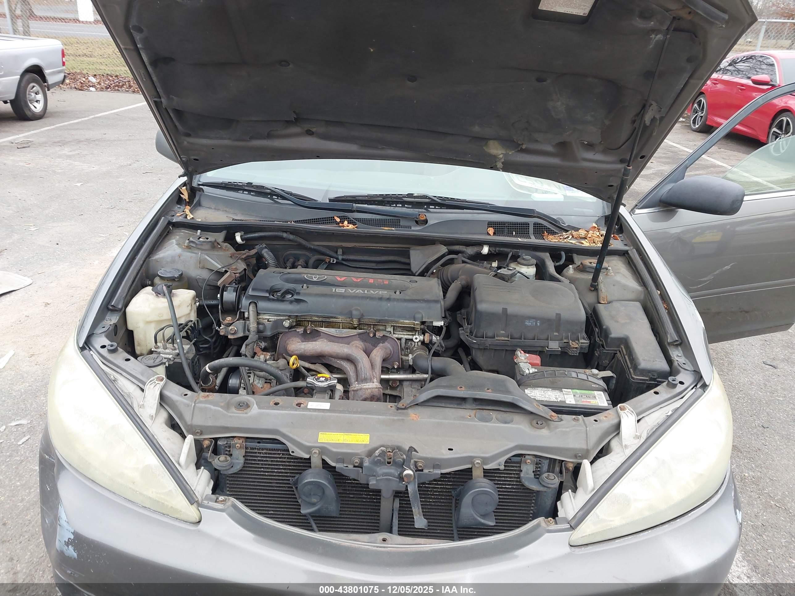 TOYOTA CAMRY image 10