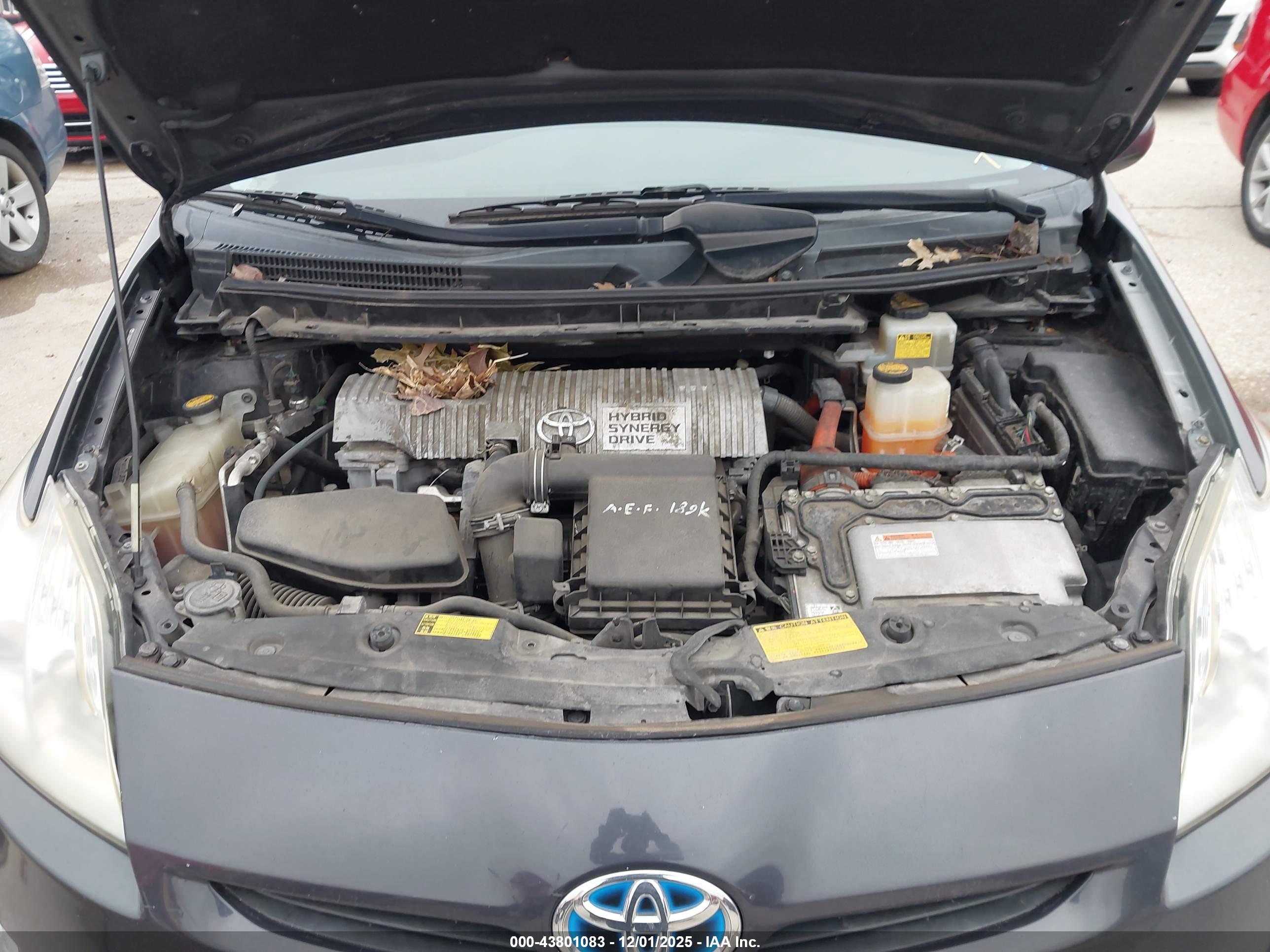 TOYOTA PRIUS image 10