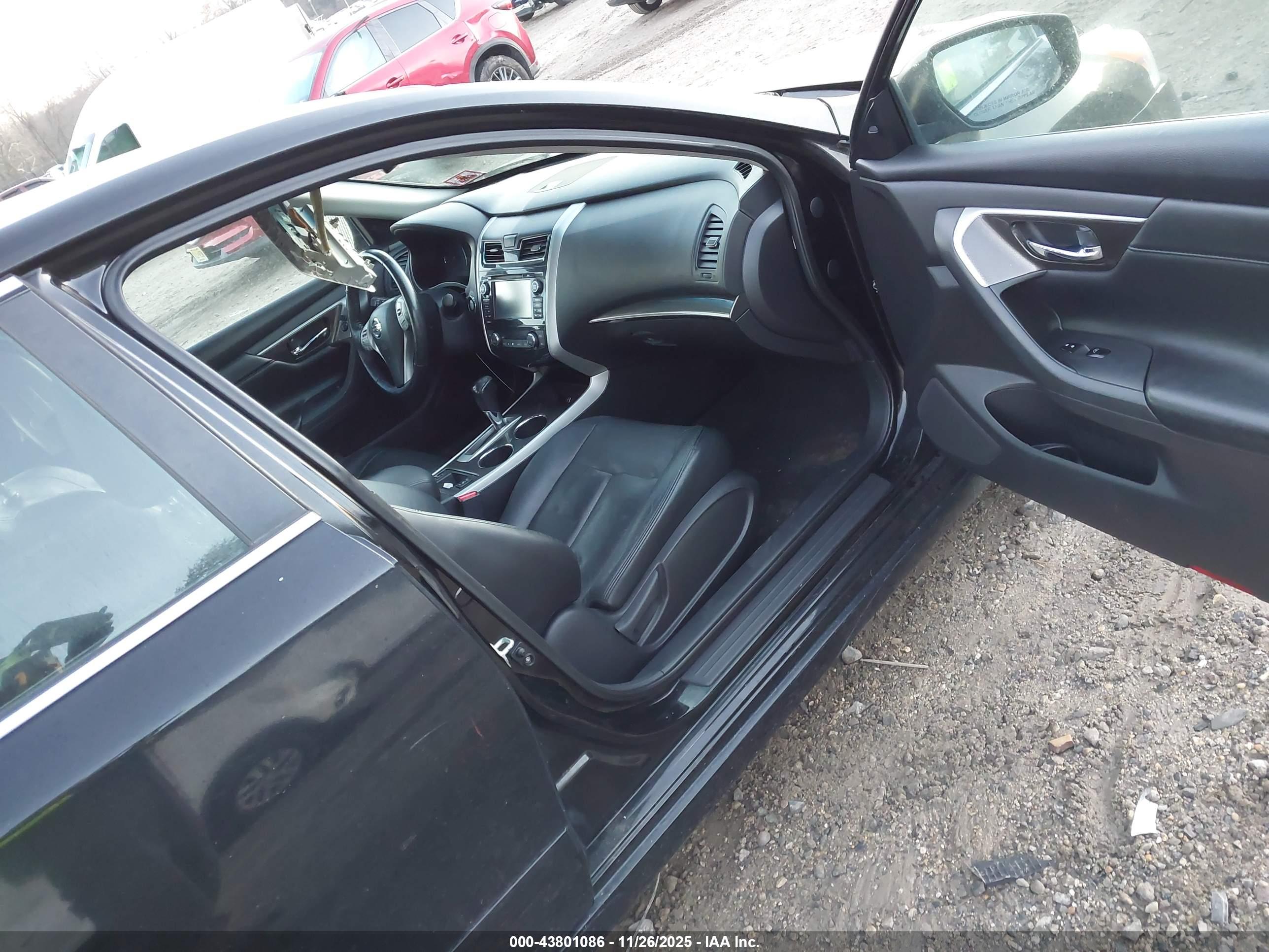 NISSAN ALTIMA image 5