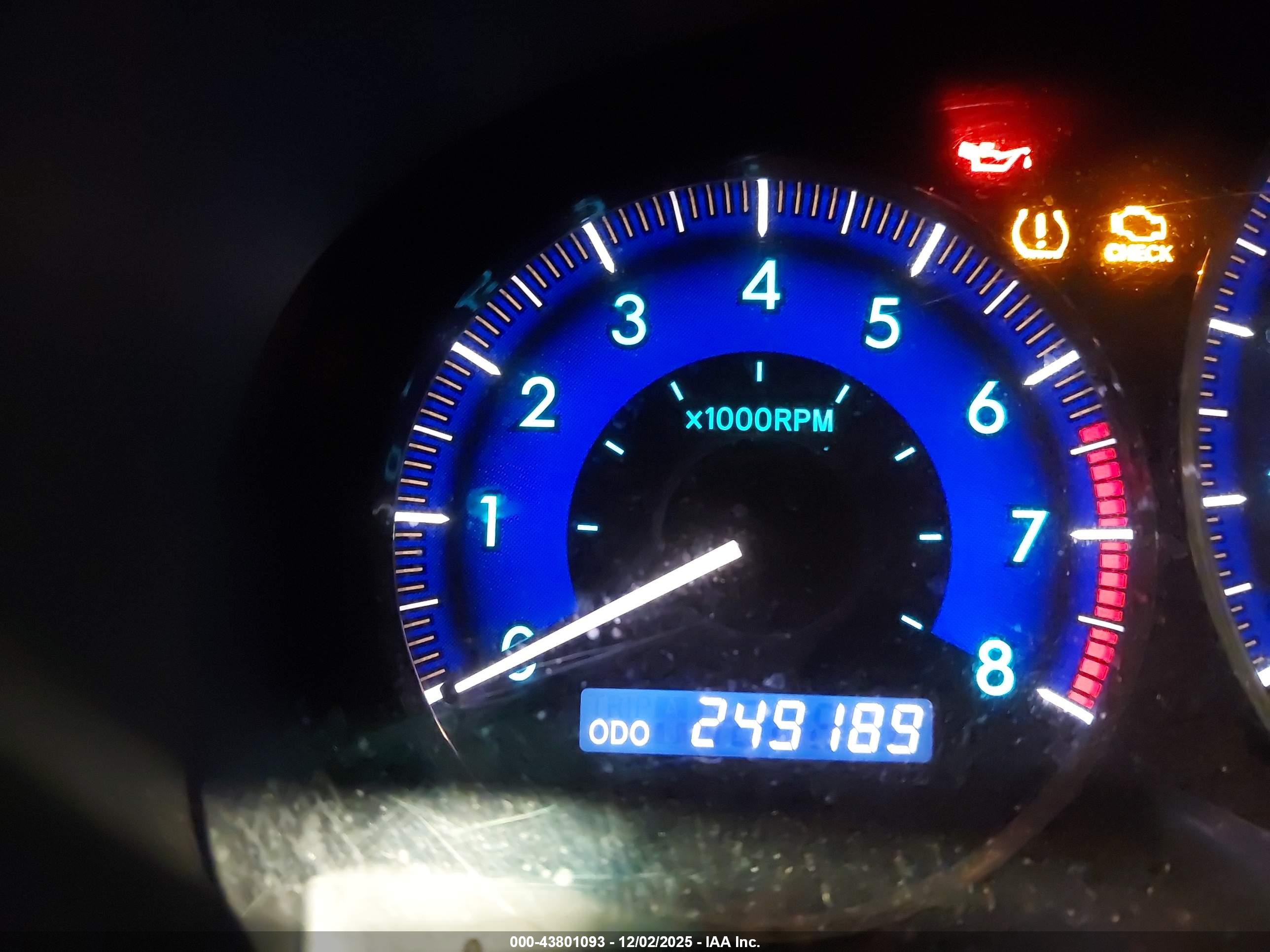 TOYOTA SIENNA image 7