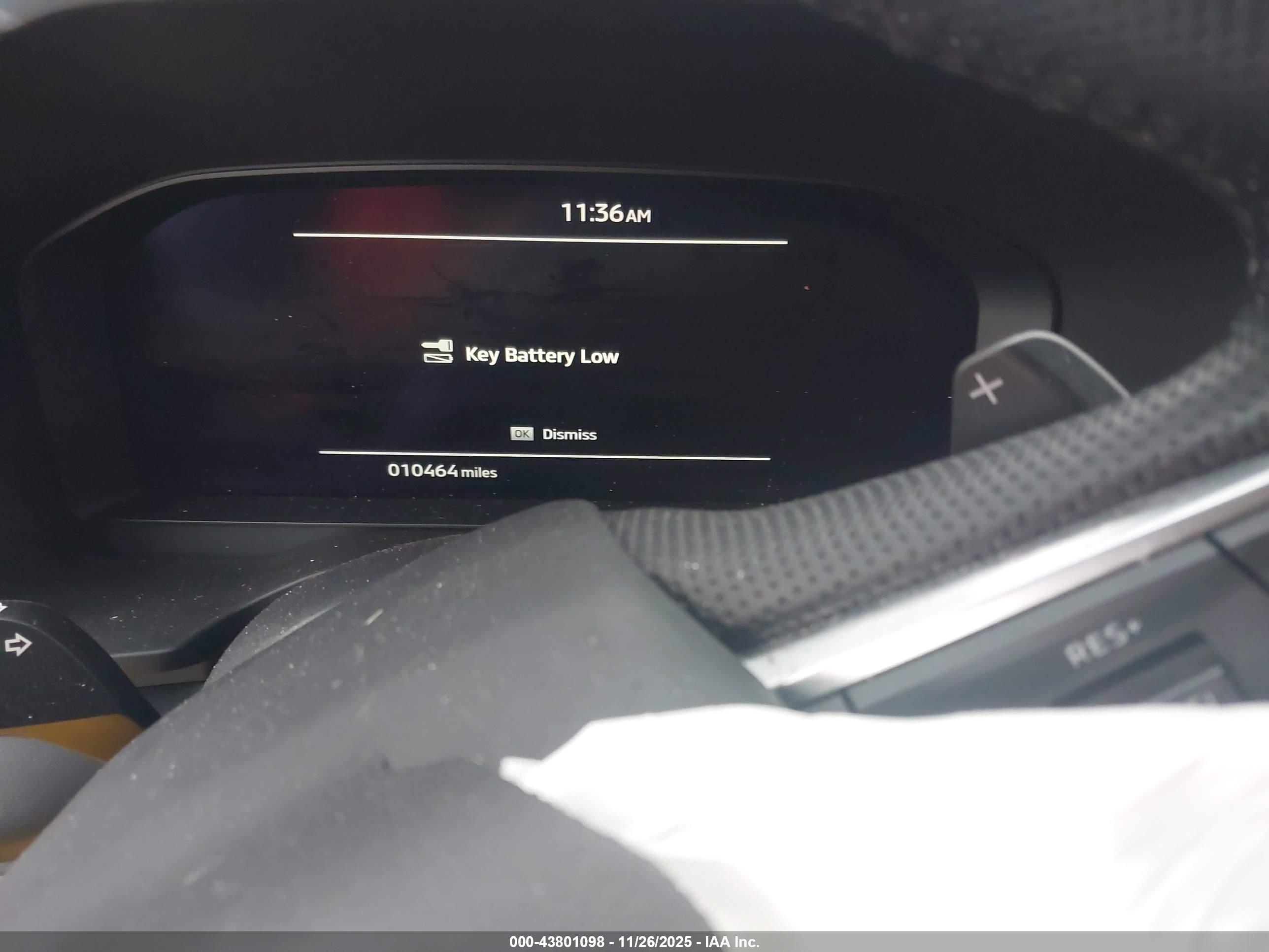 MITSUBISHI OUTLANDER image 7