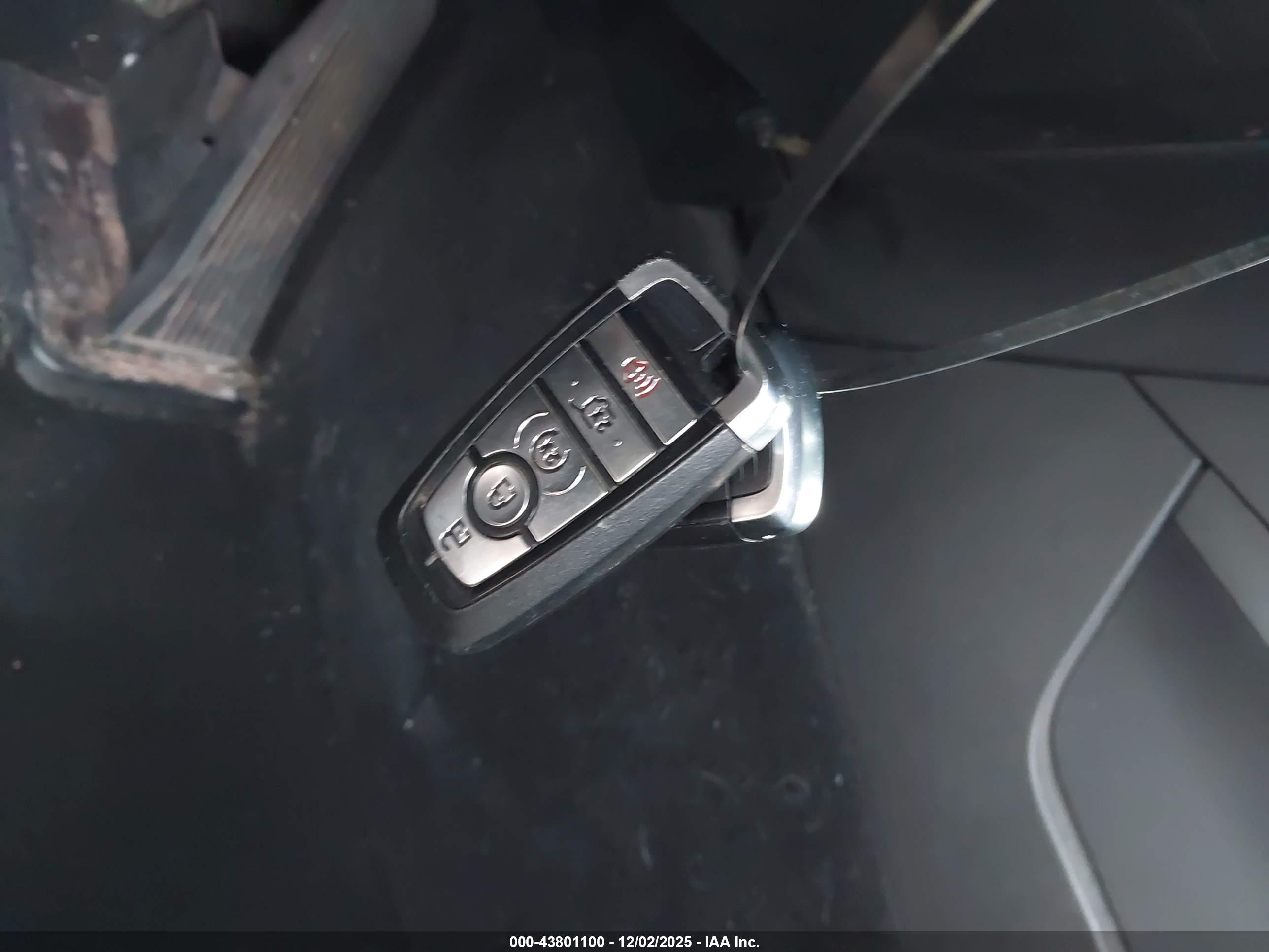 FORD EXPLORER image 11