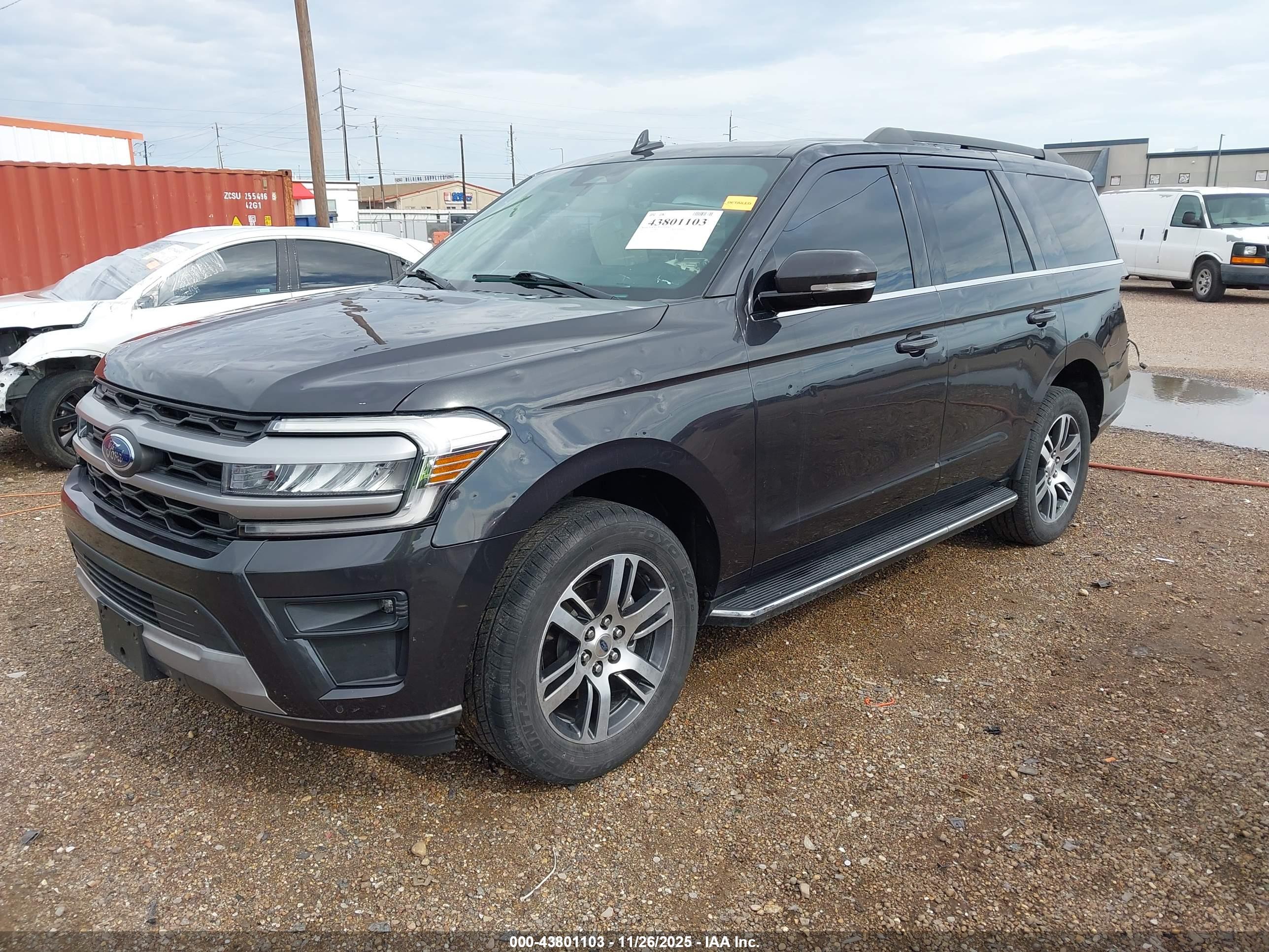 FORD EXPEDITION image 2