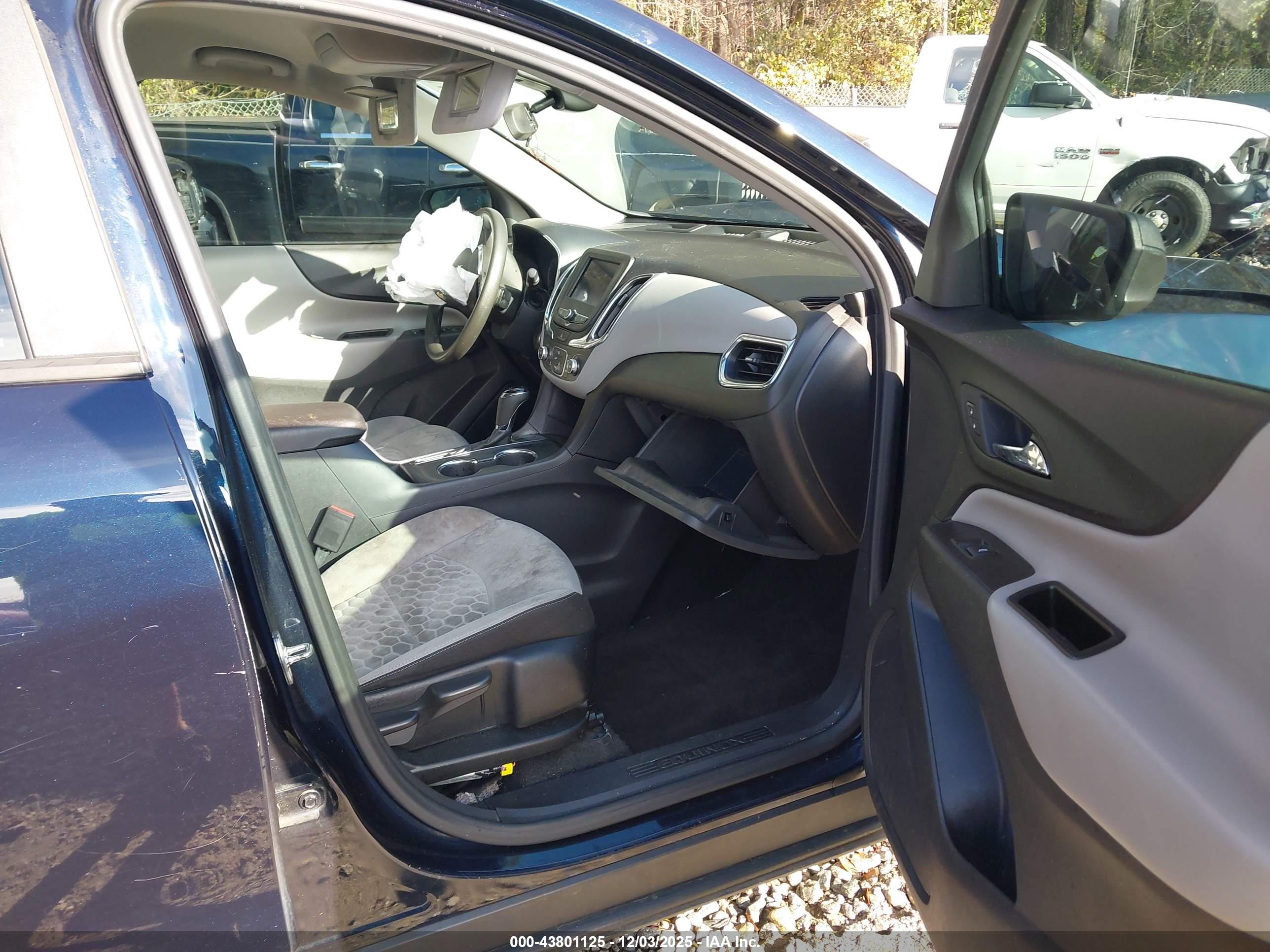 CHEVROLET EQUINOX image 5