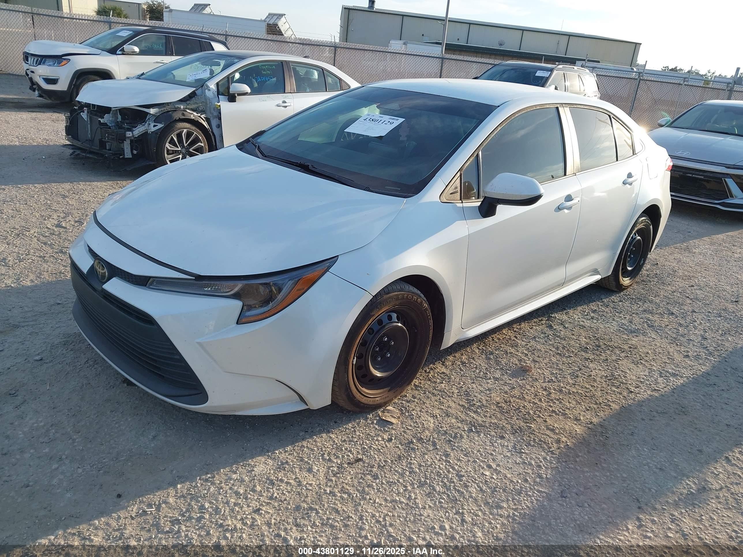 TOYOTA COROLLA image 2