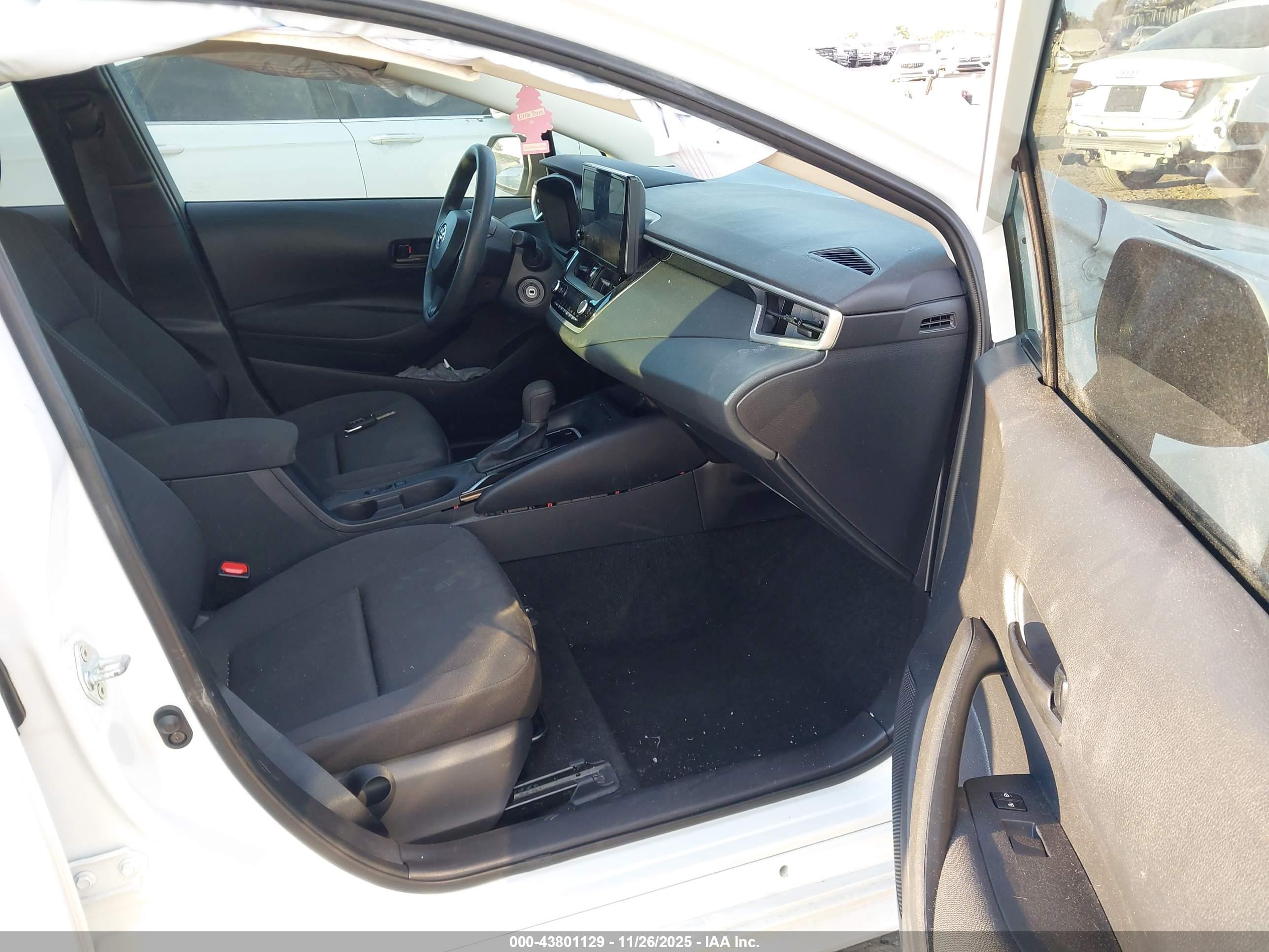 TOYOTA COROLLA image 5