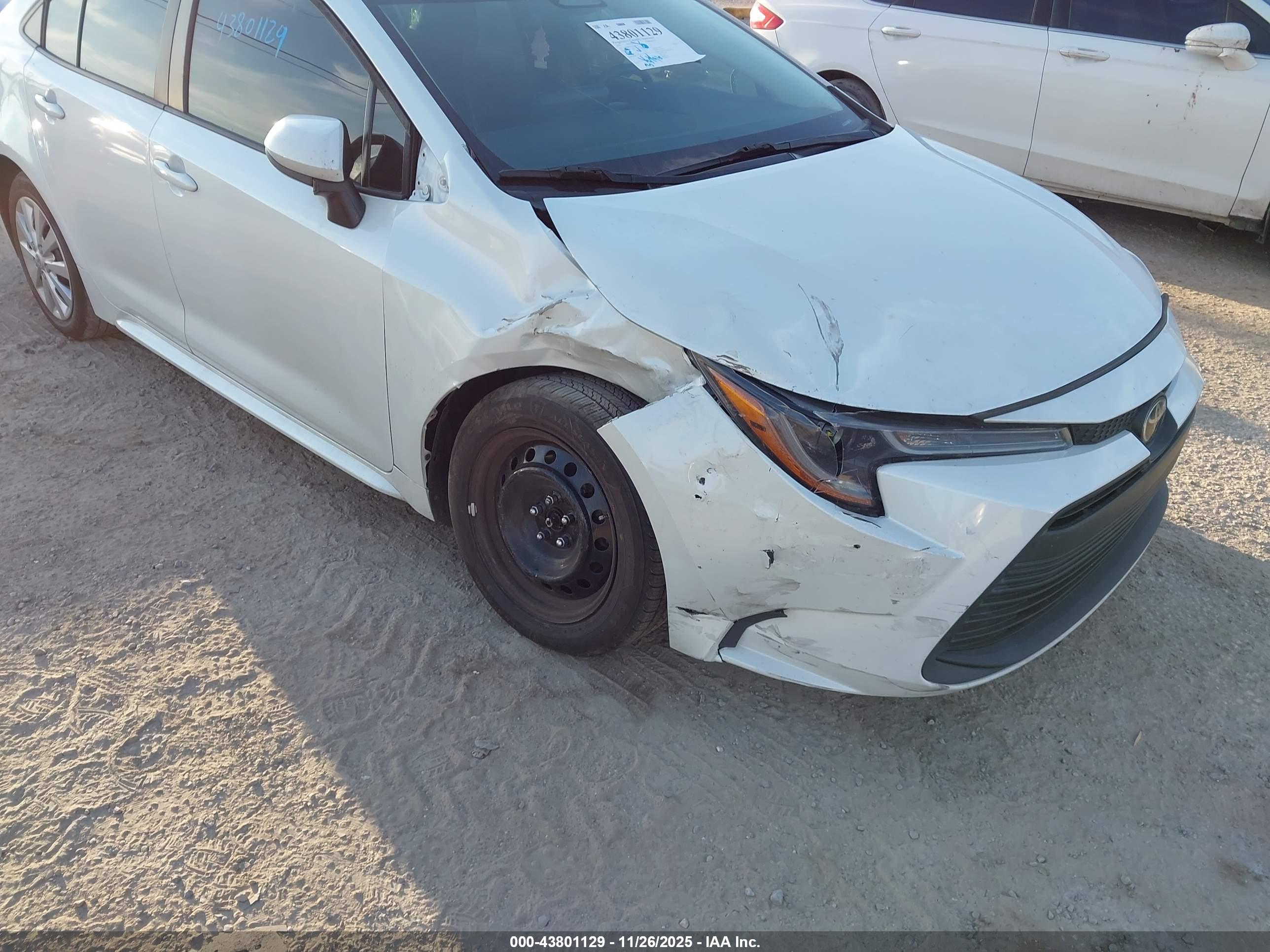 TOYOTA COROLLA image 6