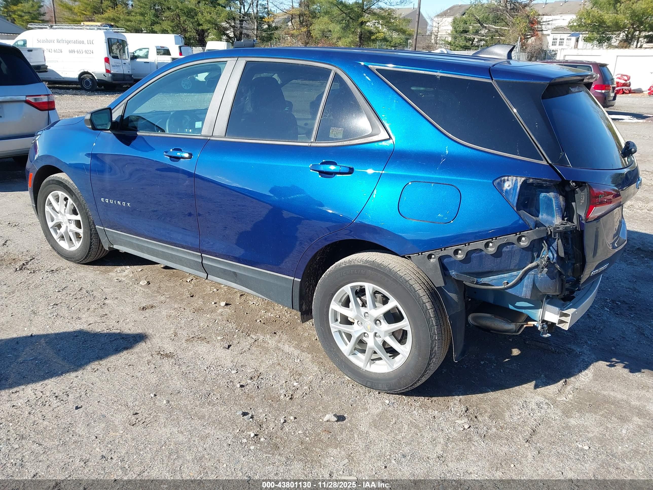 CHEVROLET EQUINOX image 3