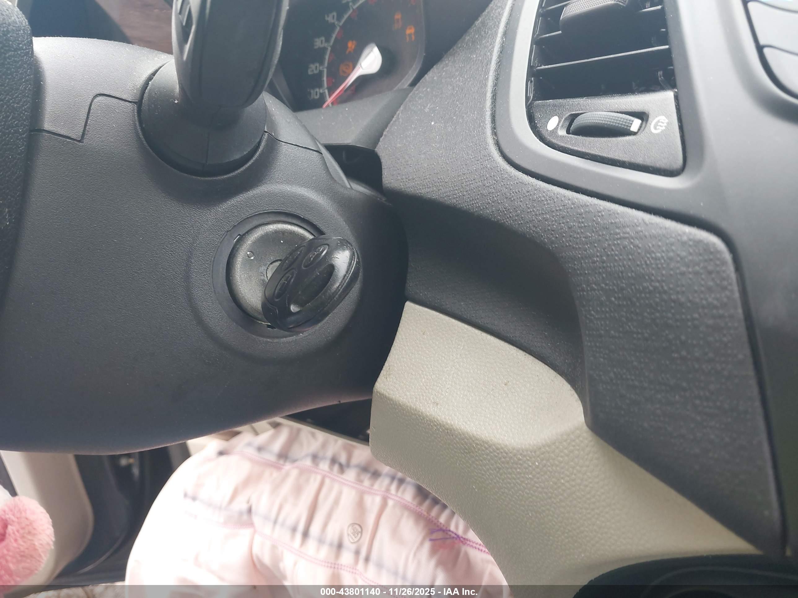 FORD FIESTA image 11