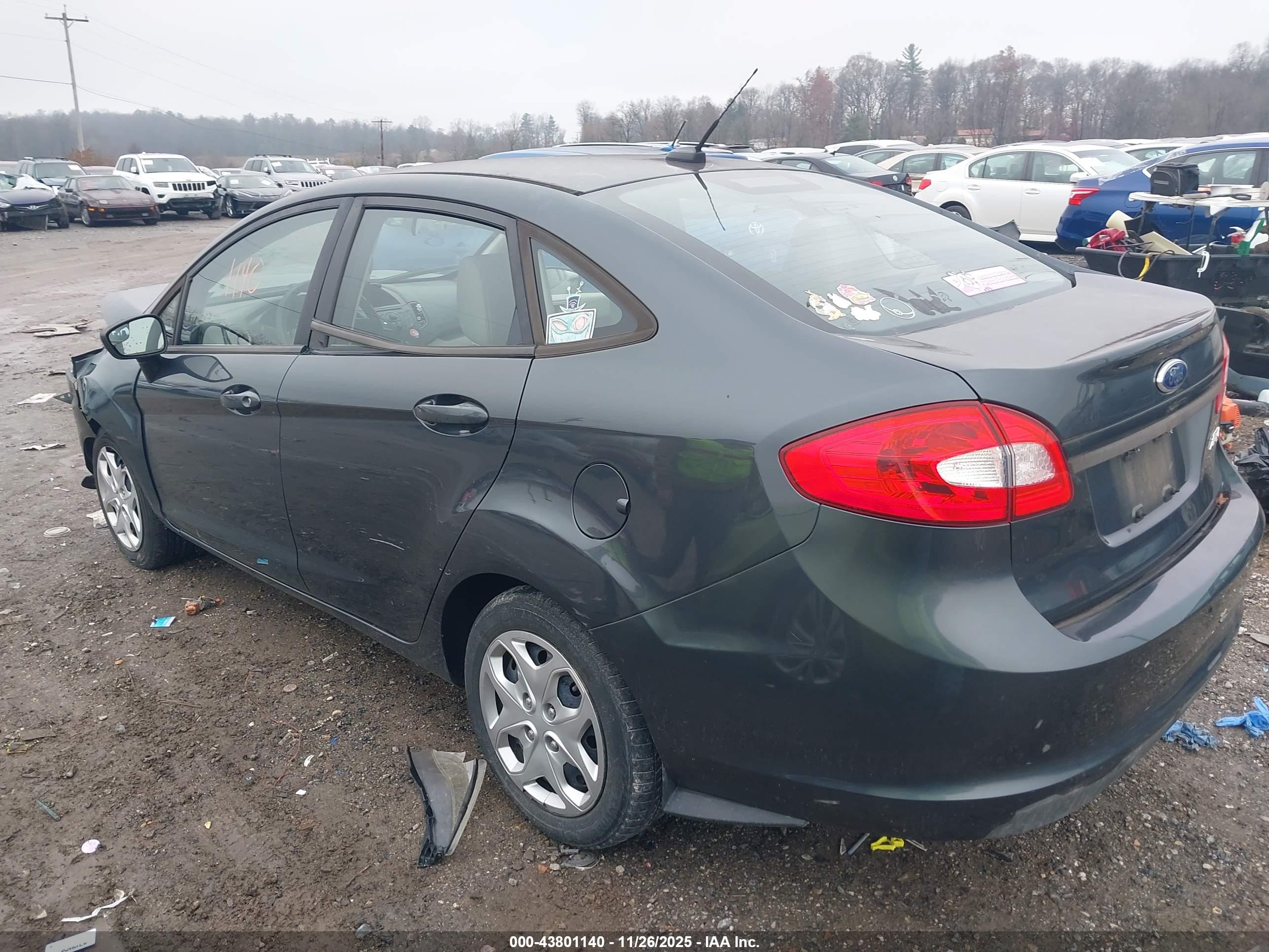 FORD FIESTA image 3