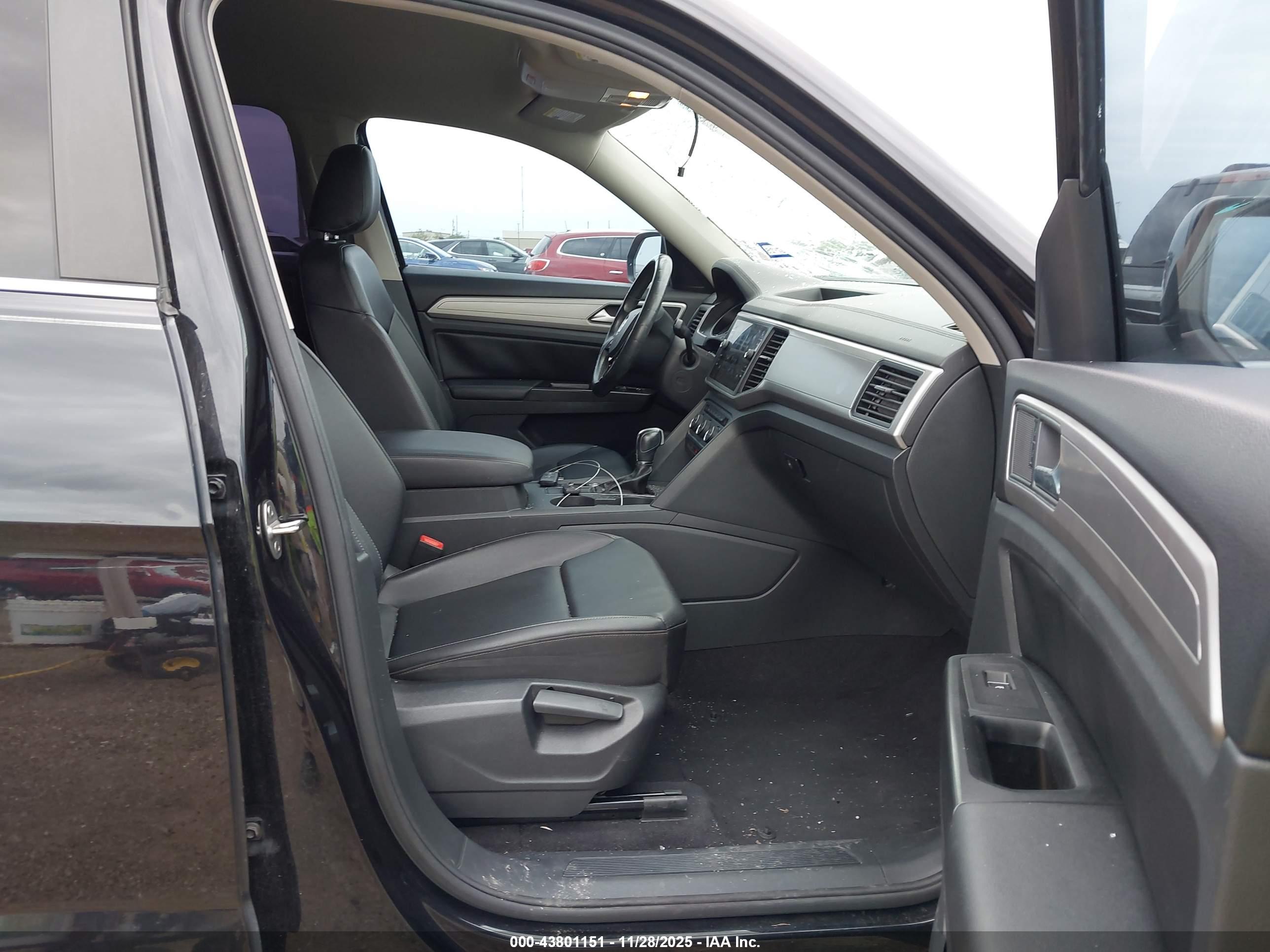 VOLKSWAGEN ATLAS image 5