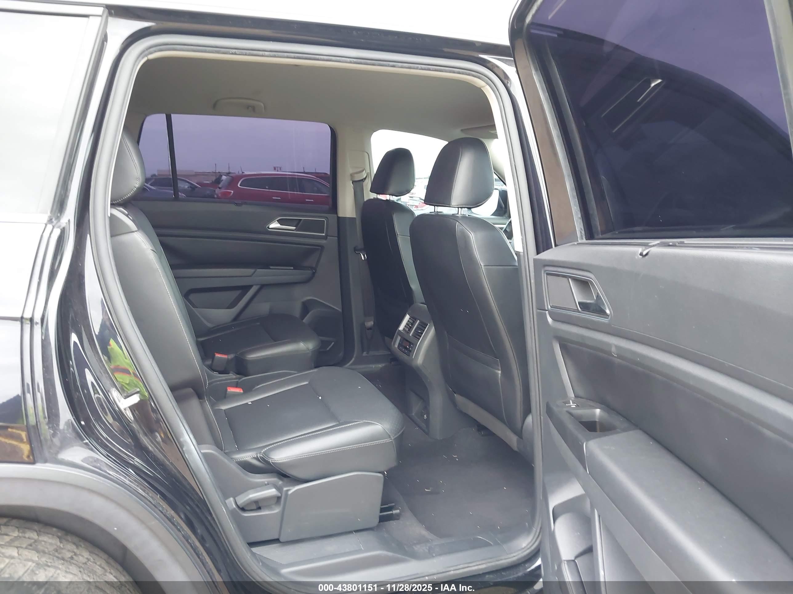 VOLKSWAGEN ATLAS image 8