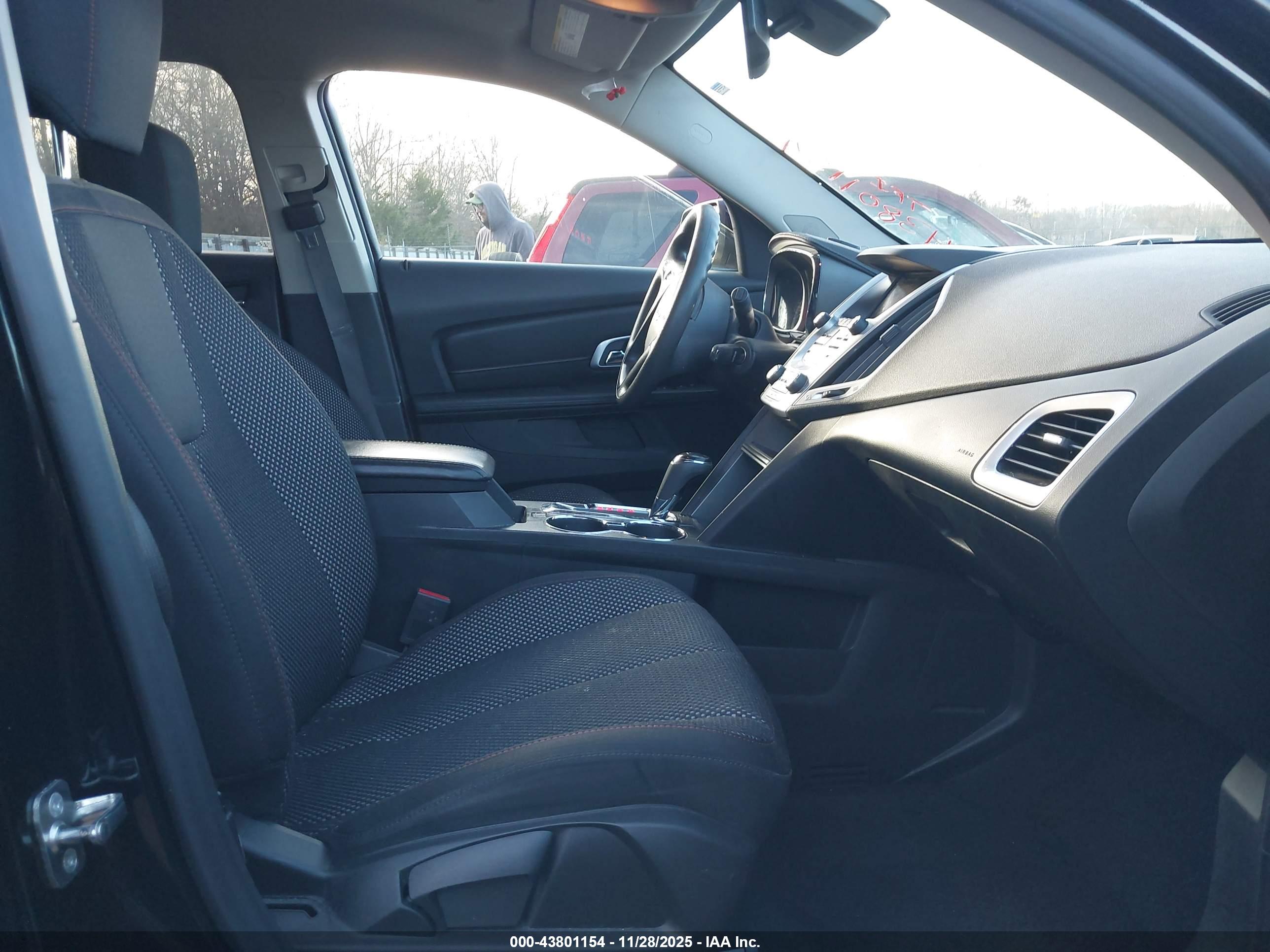 GMC TERRAIN image 5