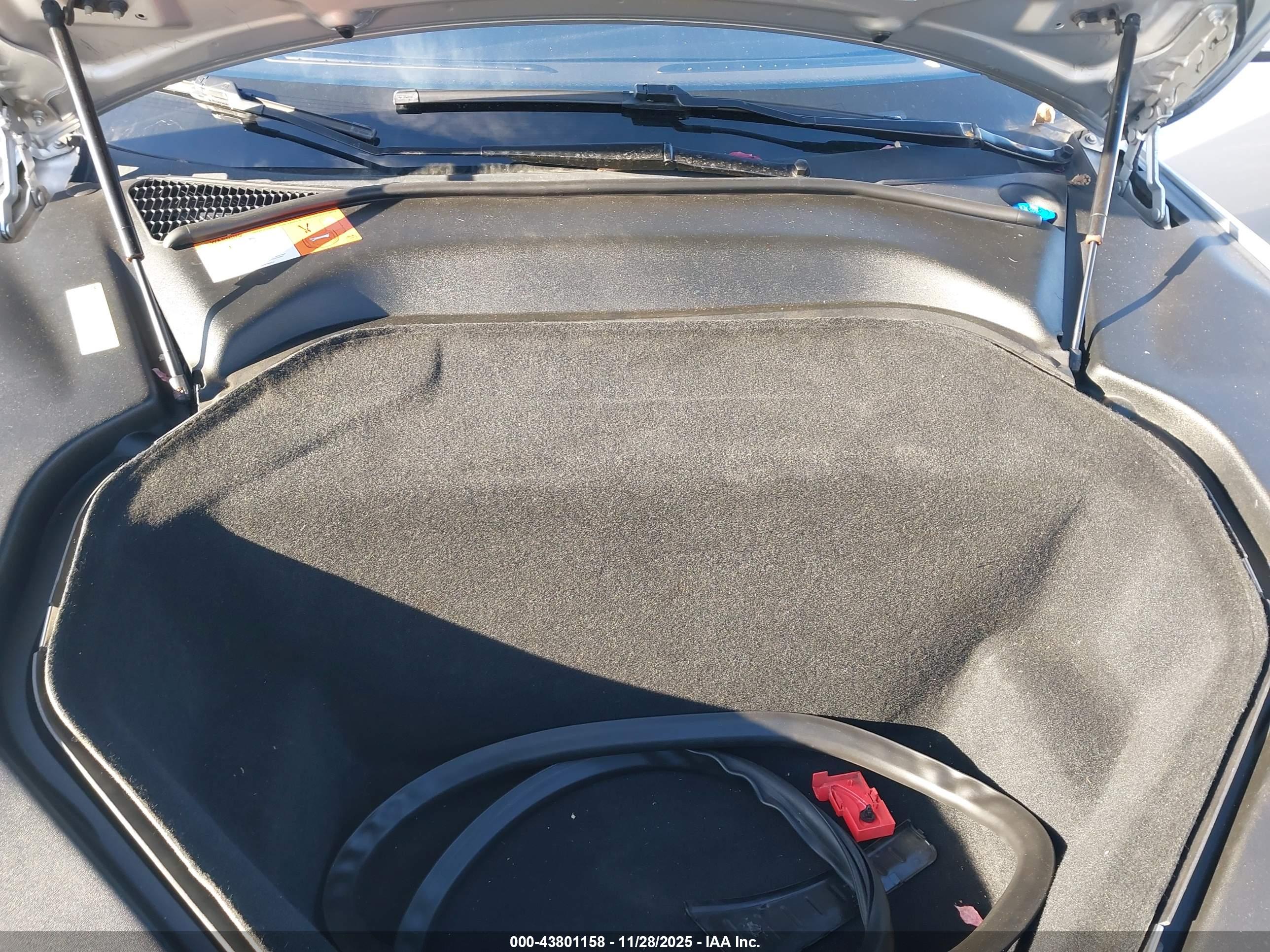 TESLA MODEL image 10