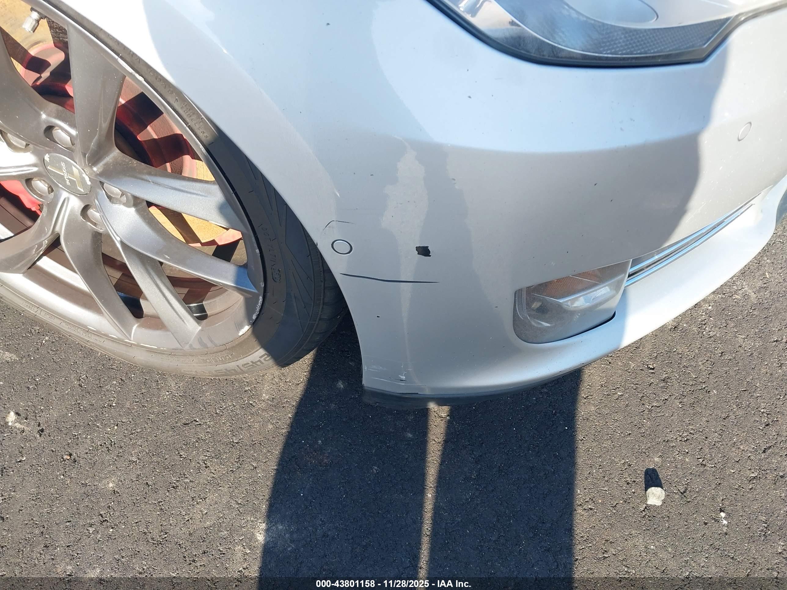 TESLA MODEL image 6
