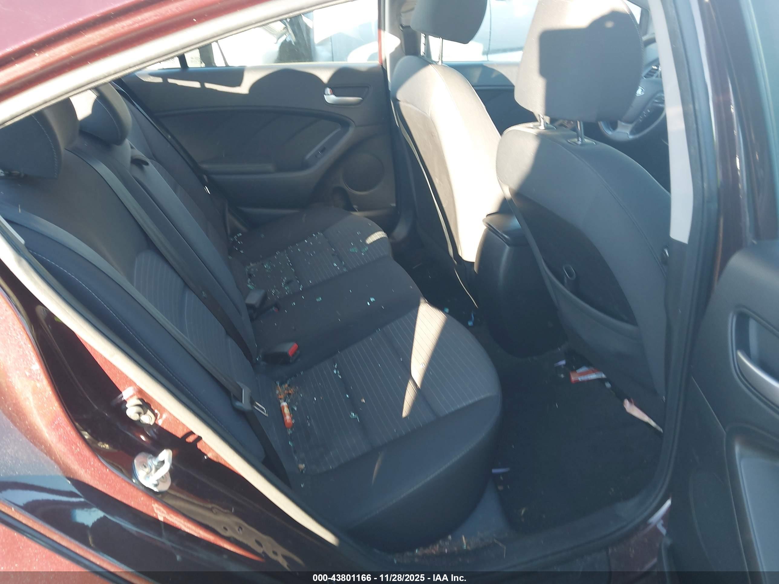 KIA FORTE image 8