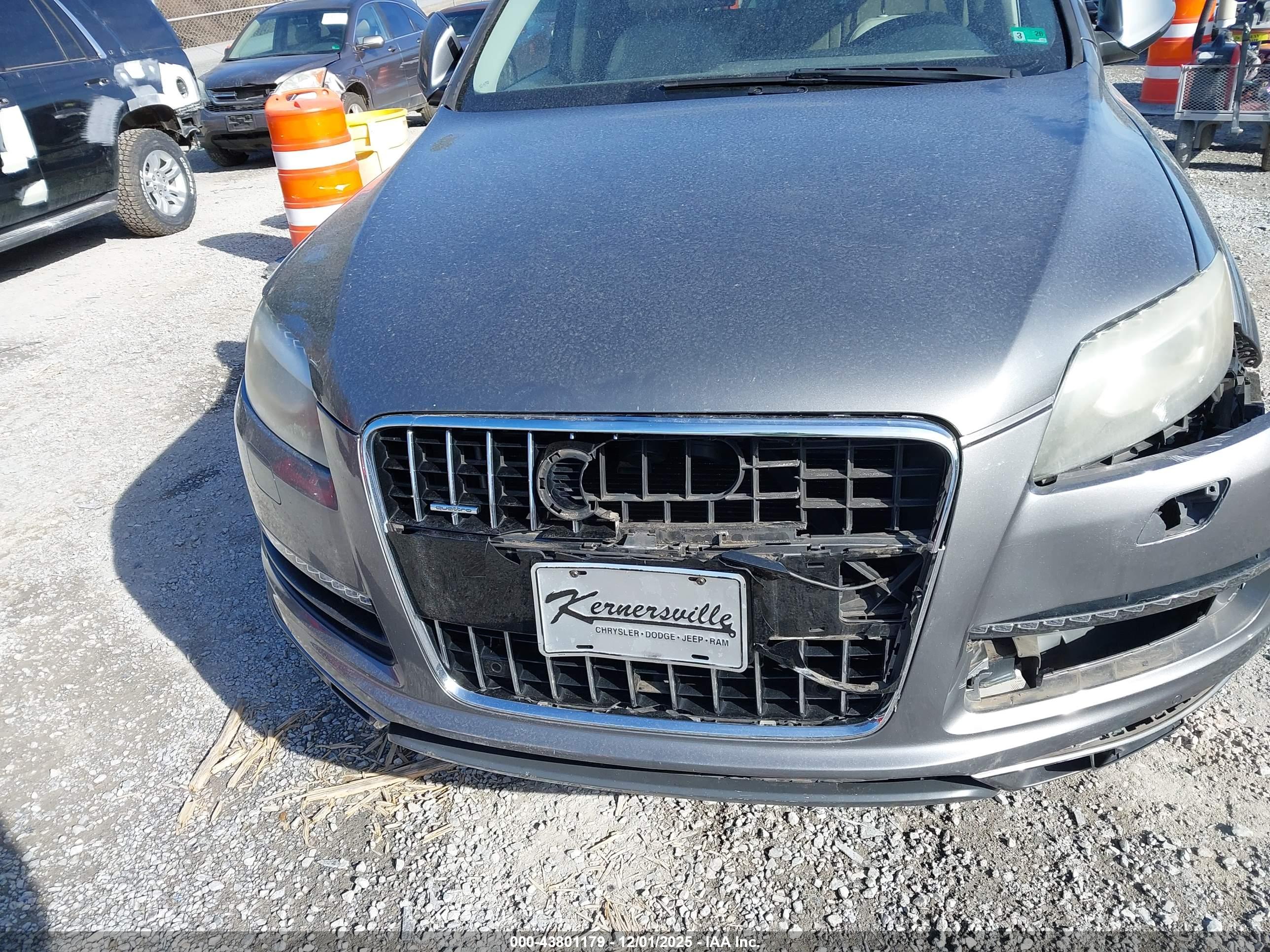 AUDI Q7 image 6