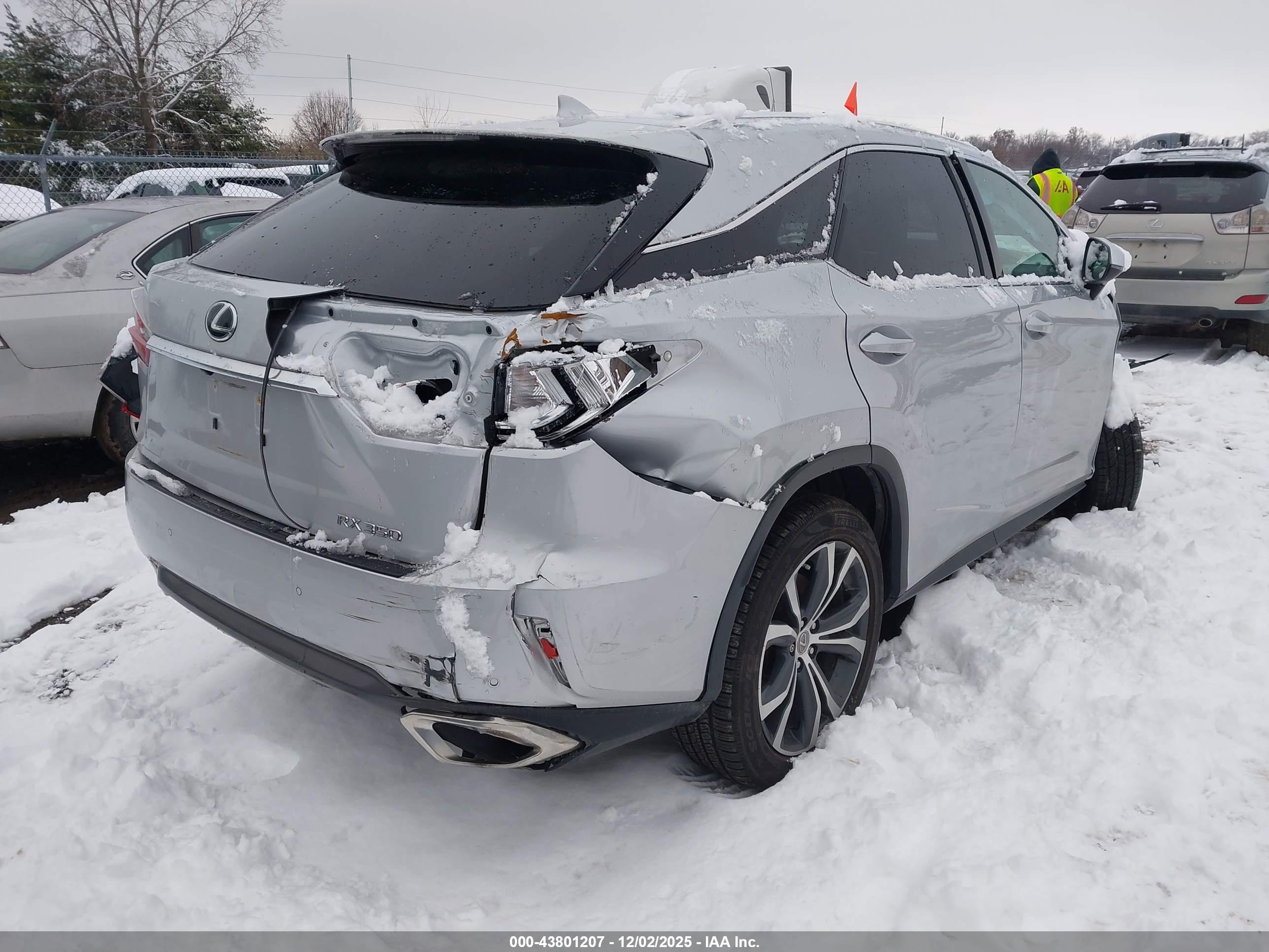 LEXUS RX image 4