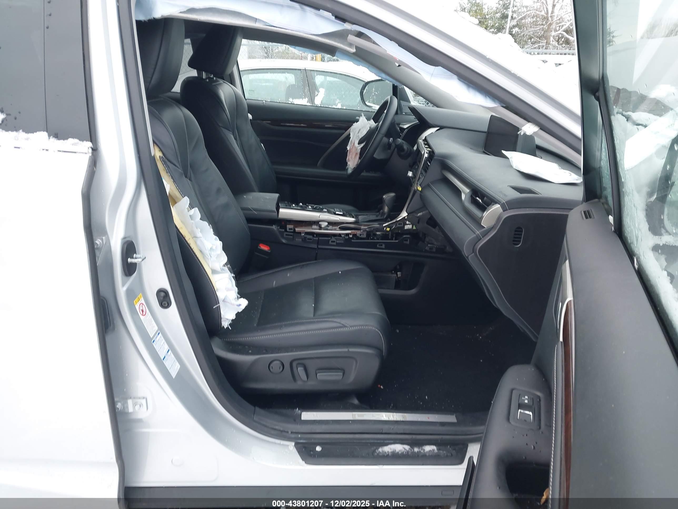 LEXUS RX image 5