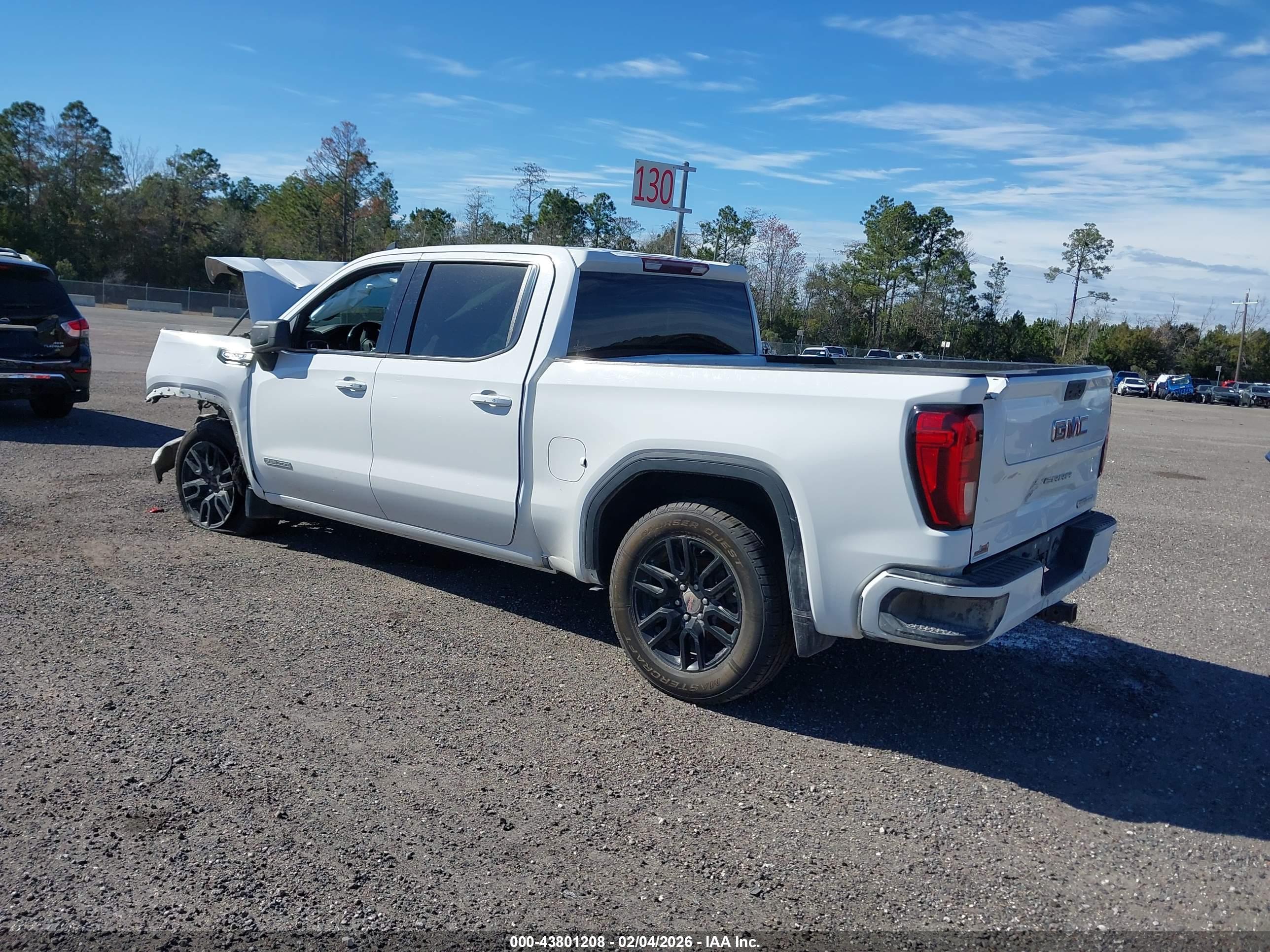 GMC SIERRA image 3