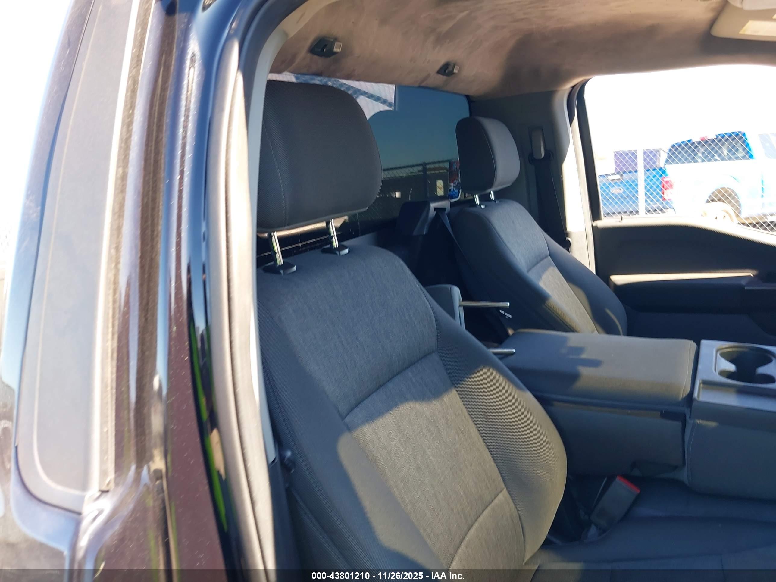 FORD F-150 image 8