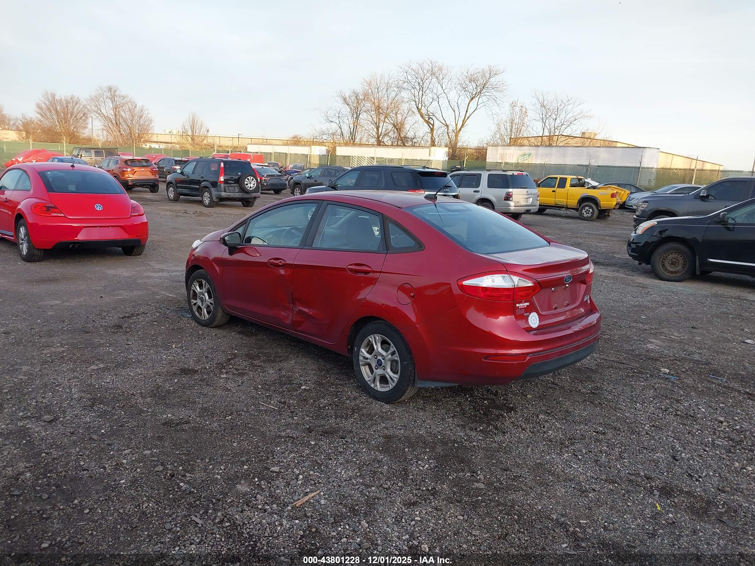 FORD FIESTA image 3