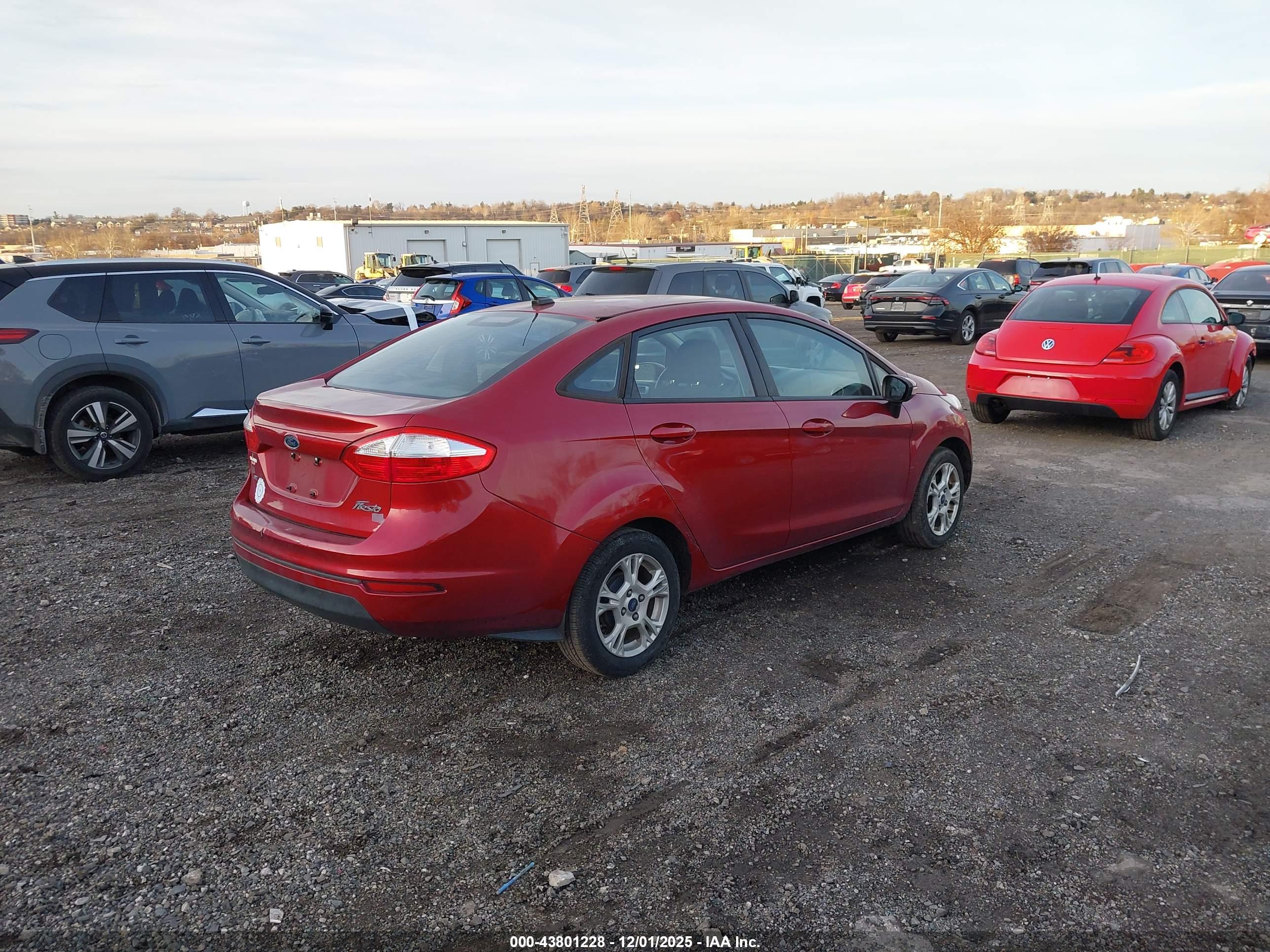 FORD FIESTA image 4