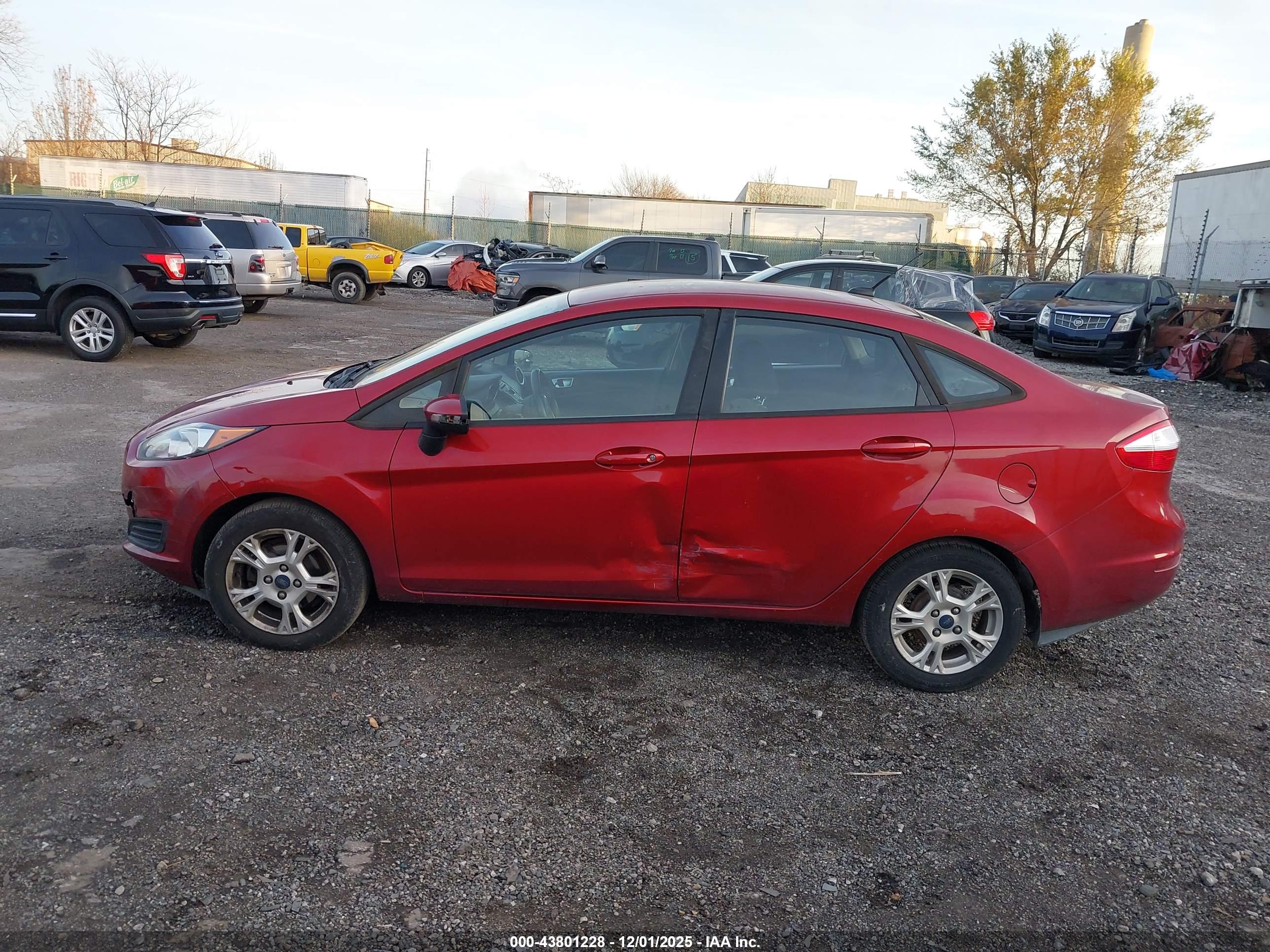 FORD FIESTA image 6