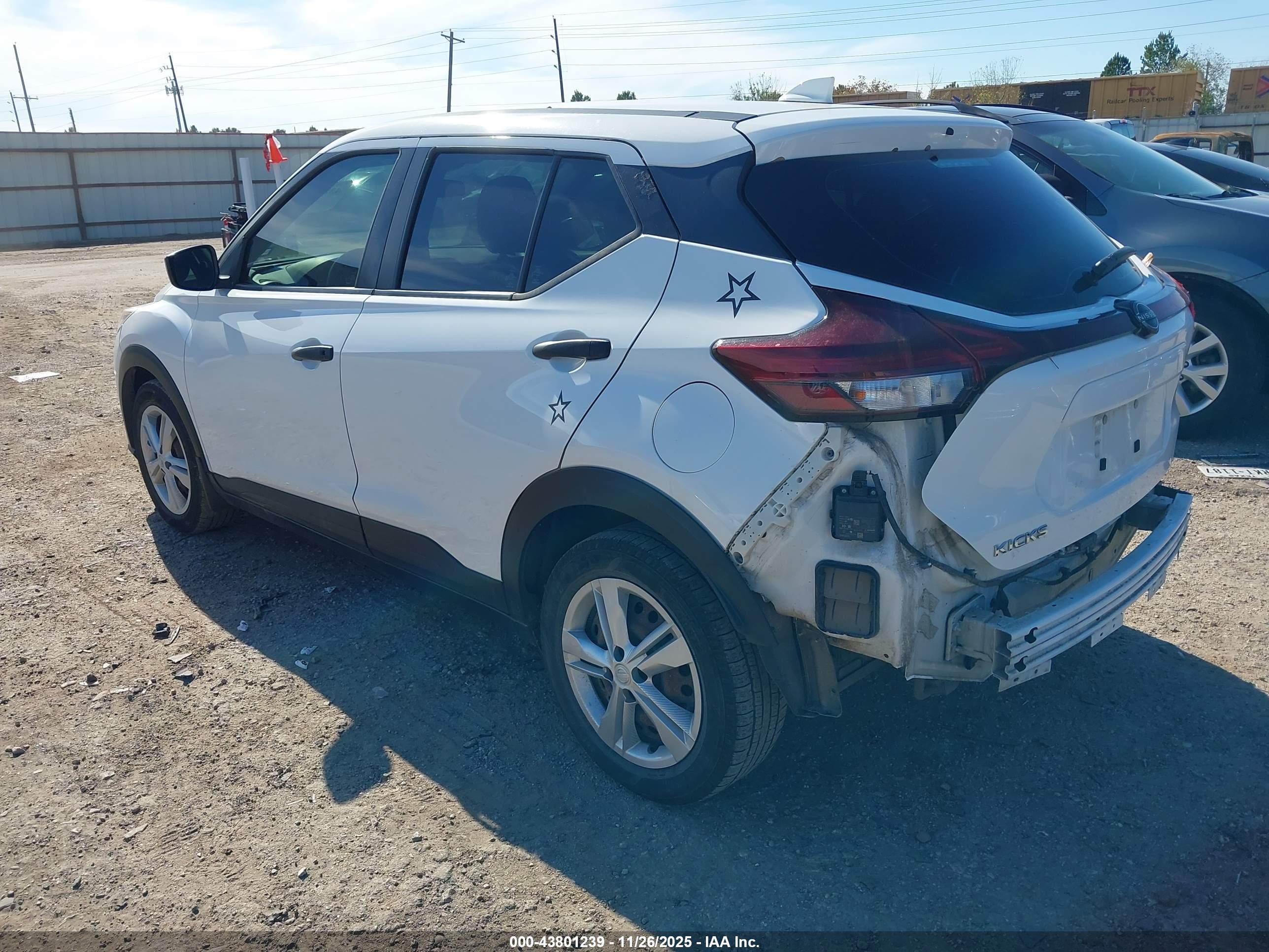 NISSAN KICKS image 3