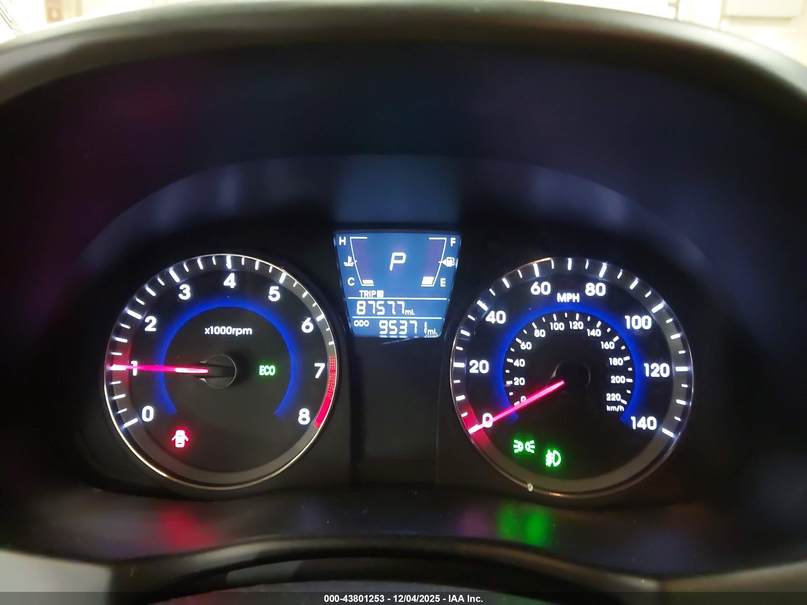 HYUNDAI ACCENT image 7