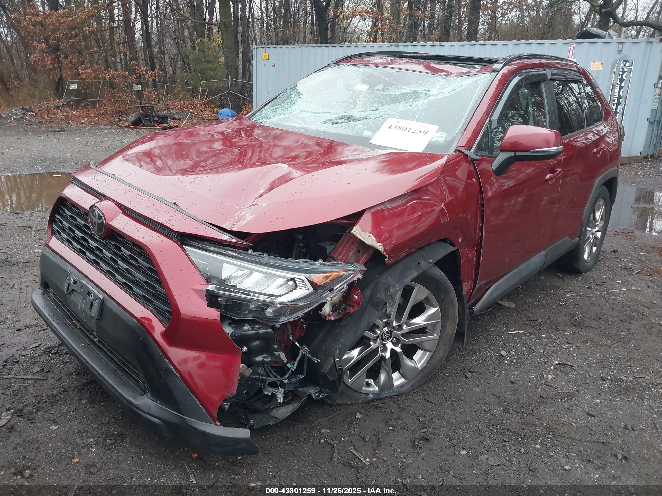 TOYOTA RAV4 image 2