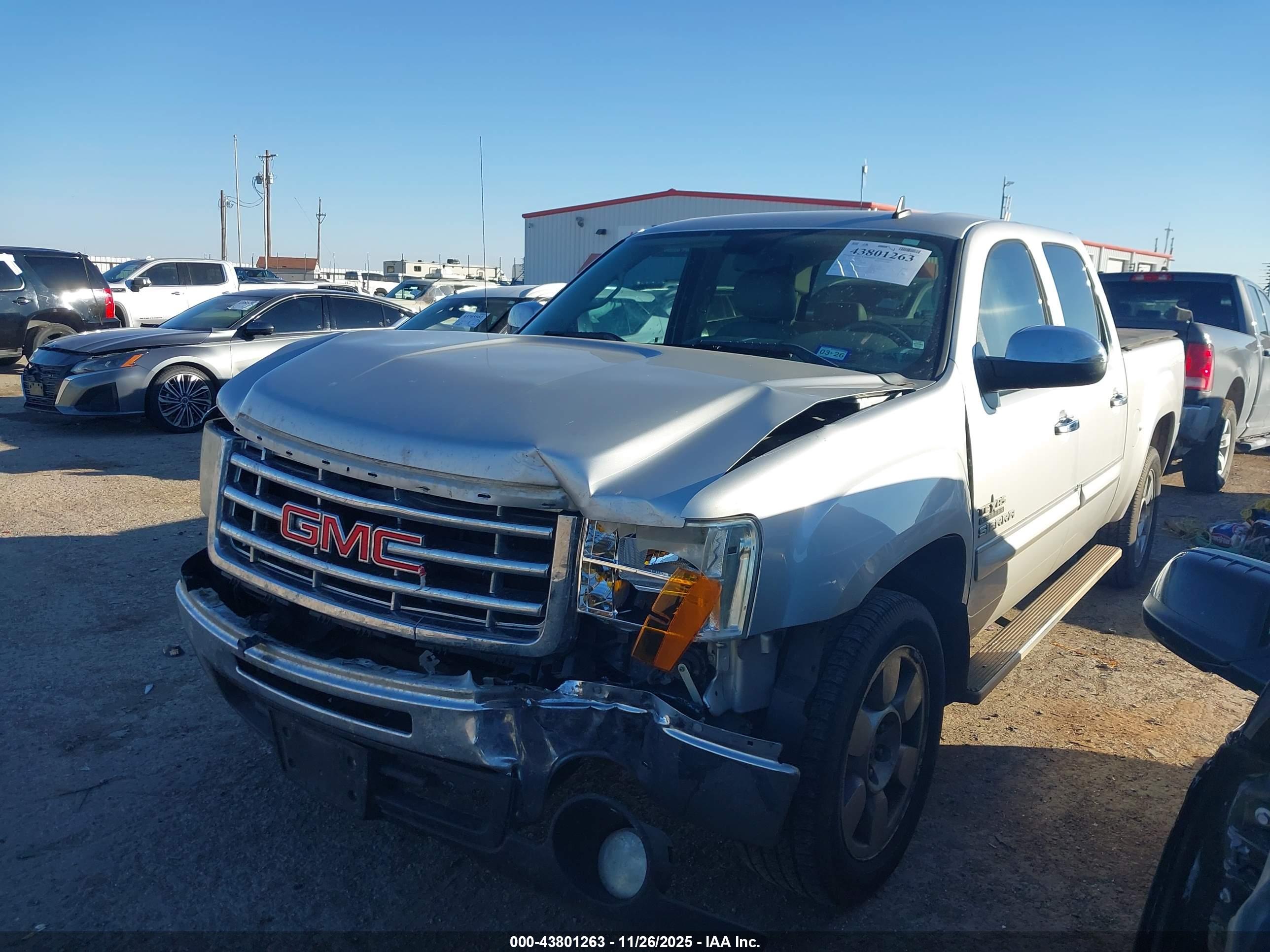 GMC SIERRA image 2