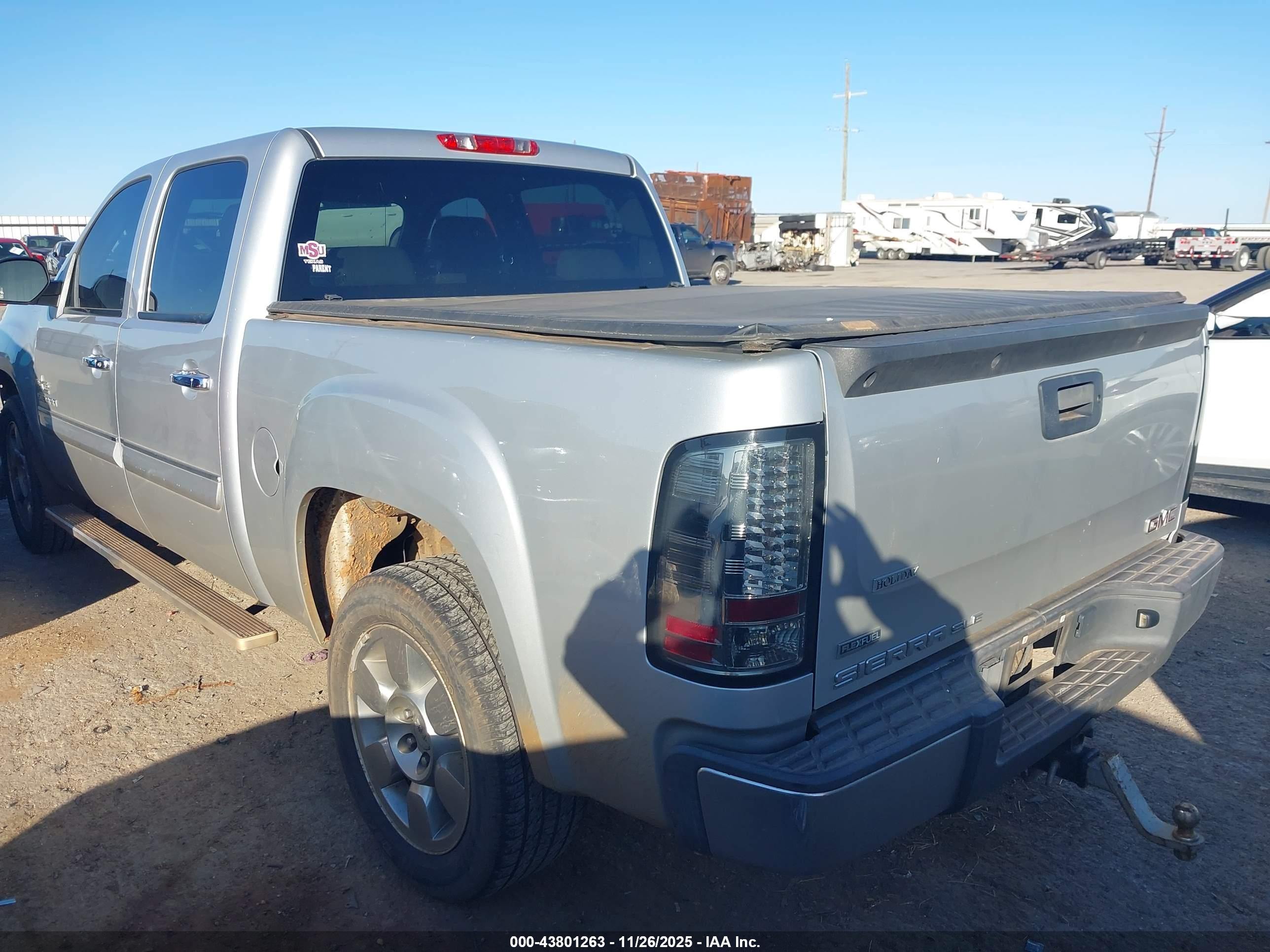 GMC SIERRA image 3